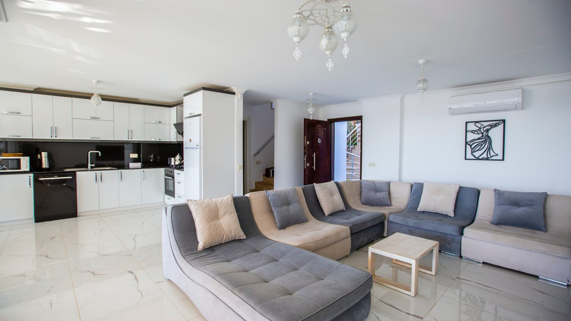 VBK41947 Villa Booking