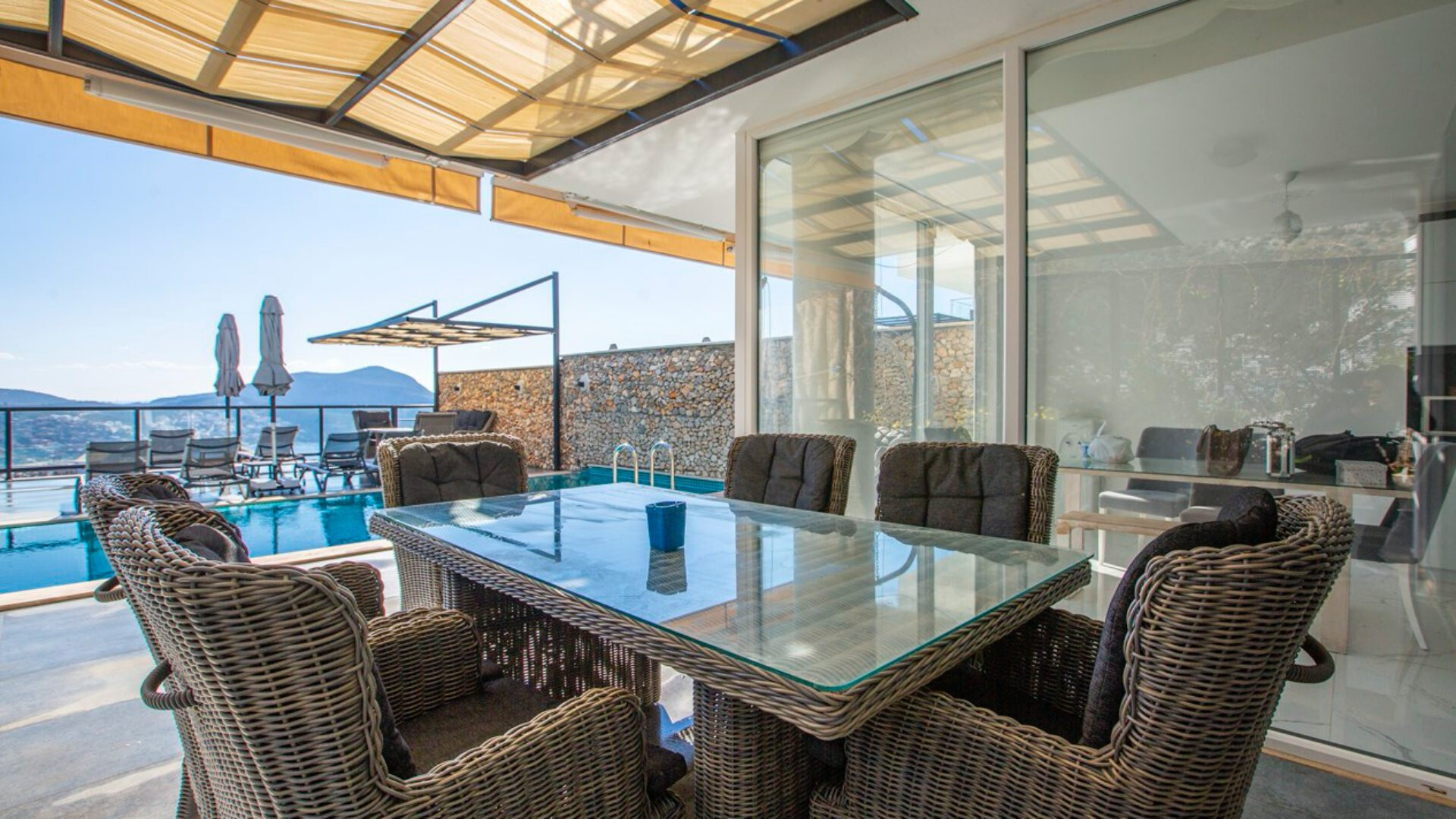 VBK41947 Villa Booking