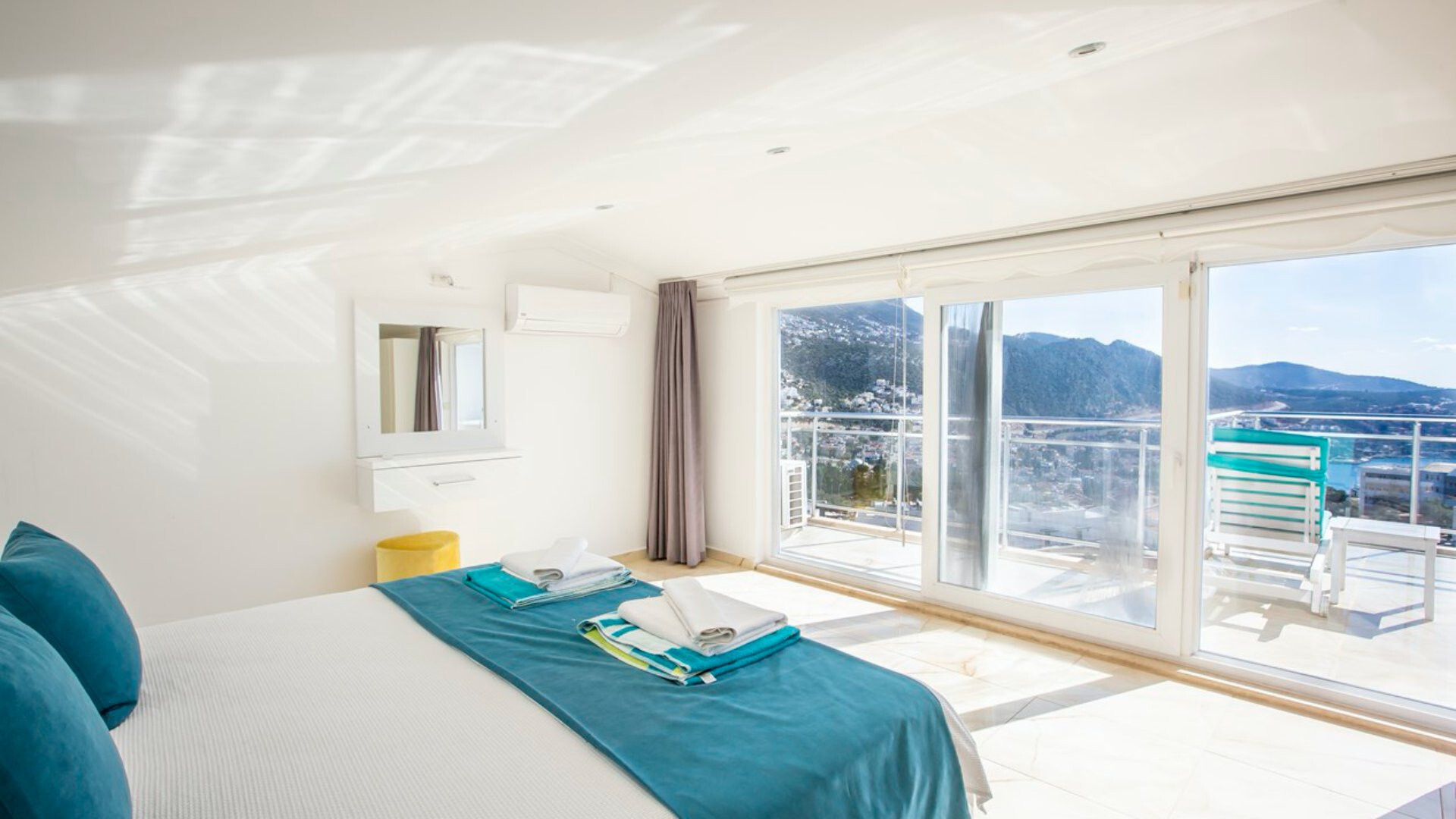 VBK41947 Villa Booking