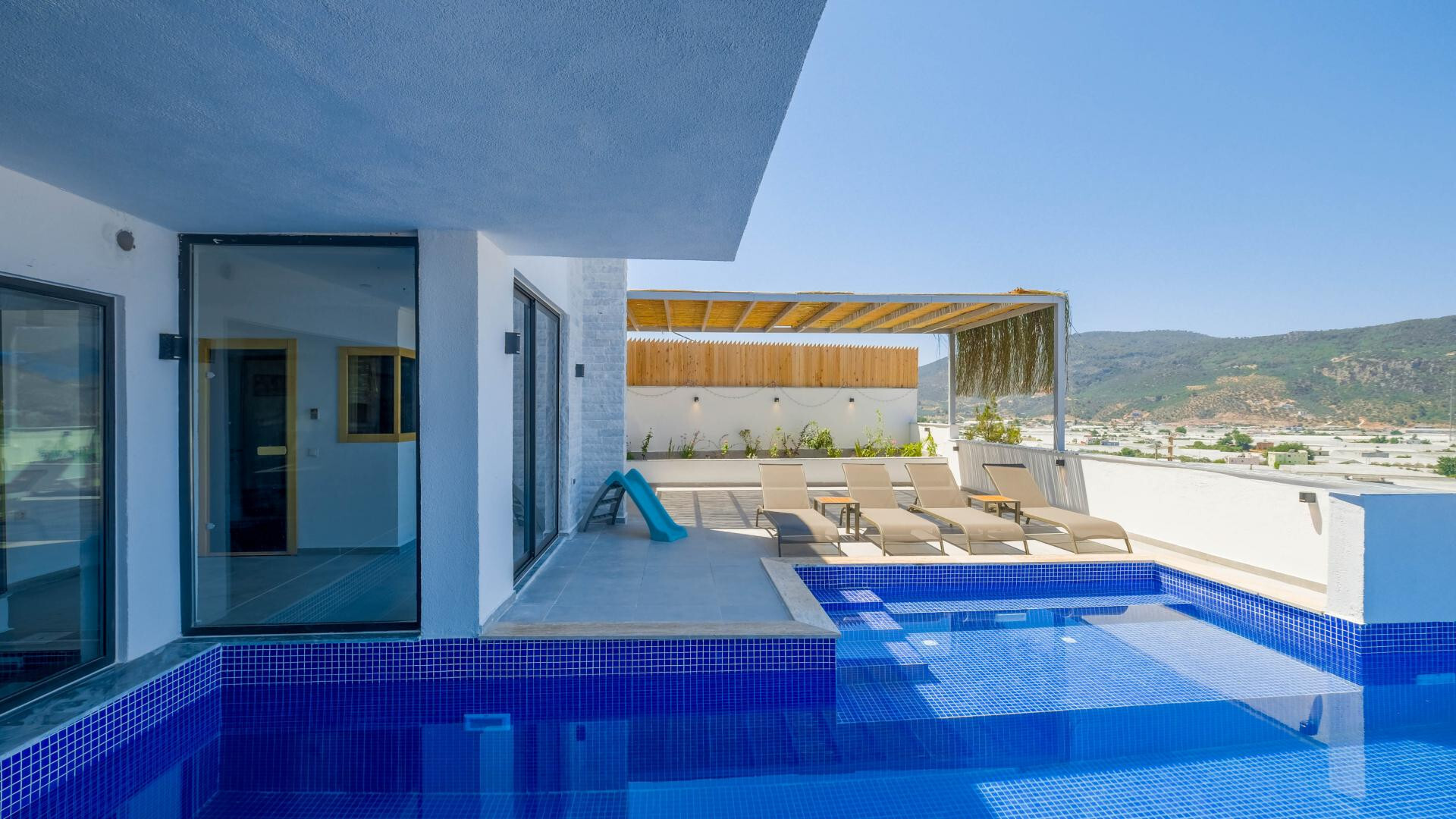 VBK67611 Villa Booking
