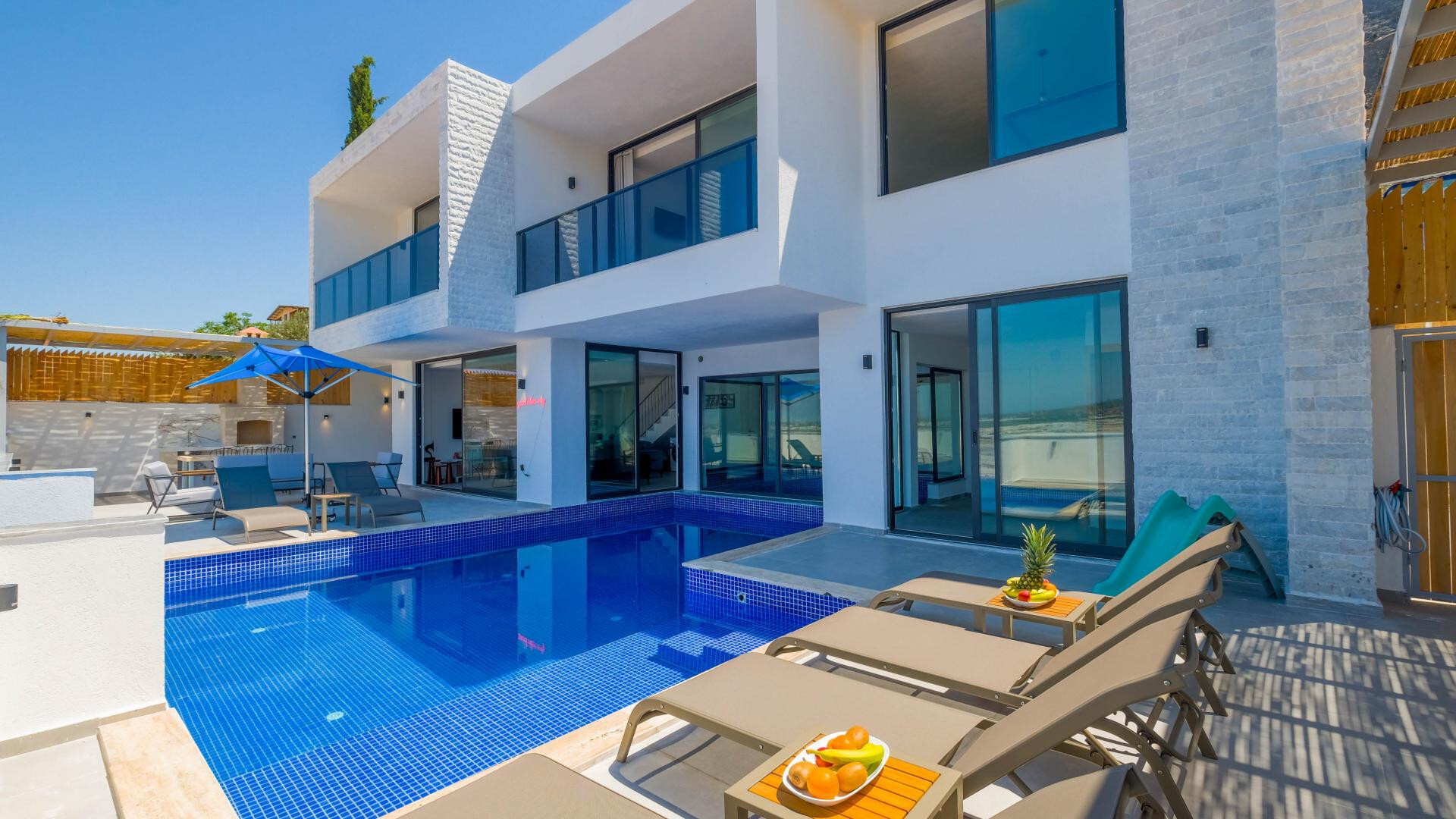 VBK67611 Villa Booking