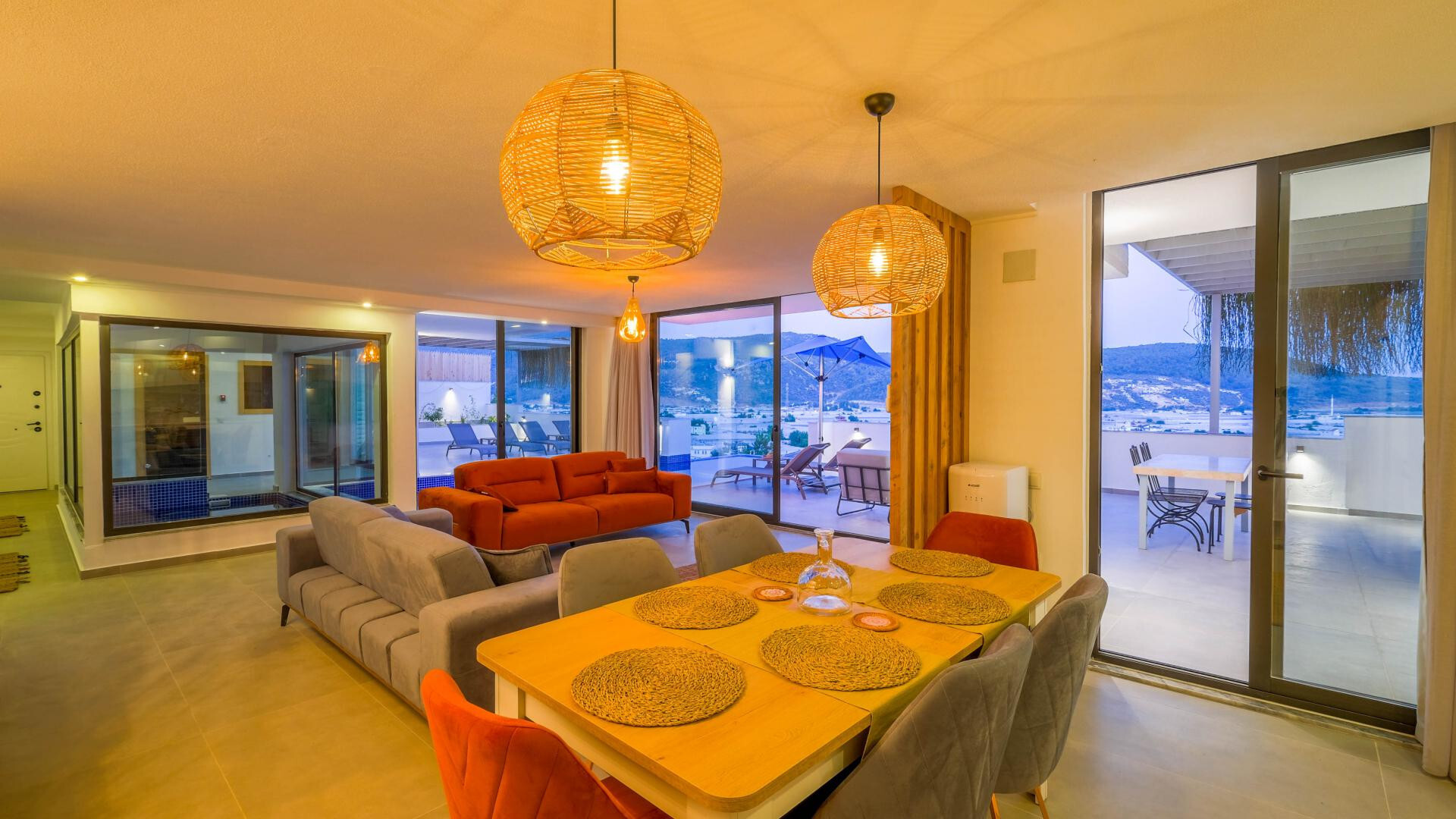 VBK67611 Villa Booking