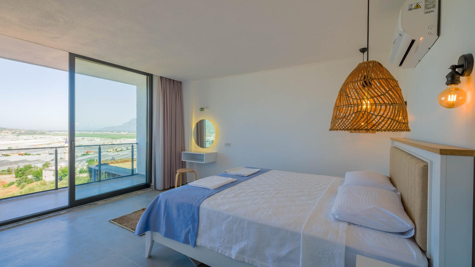 VBK67611 Villa Booking