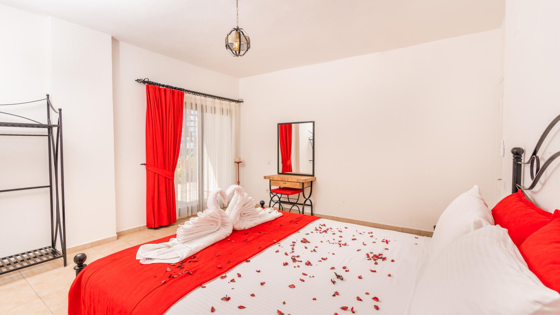 VBK48702 Villa Booking