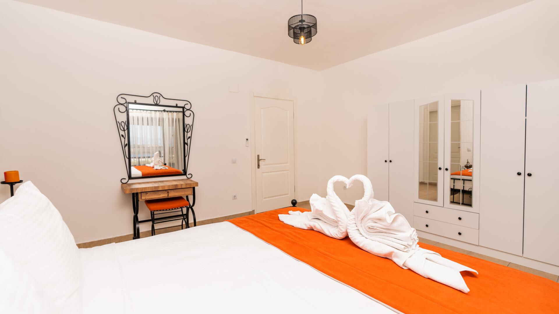 VBK48702 Villa Booking