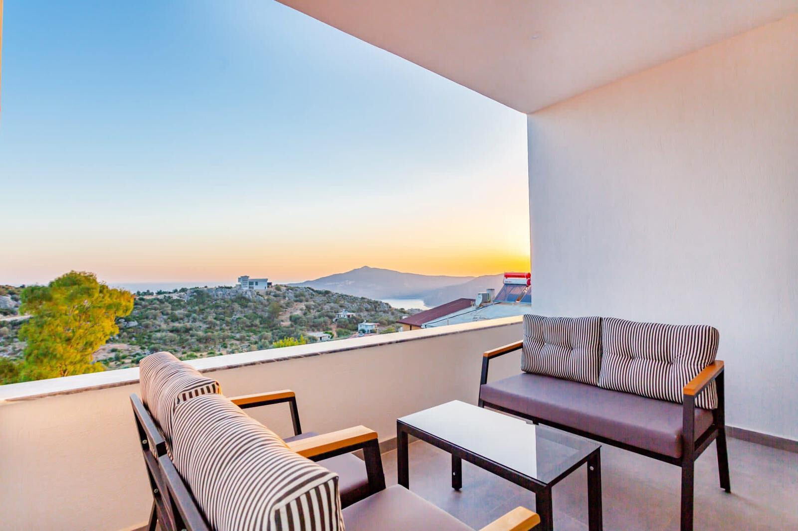 VBK93779 Villa Booking
