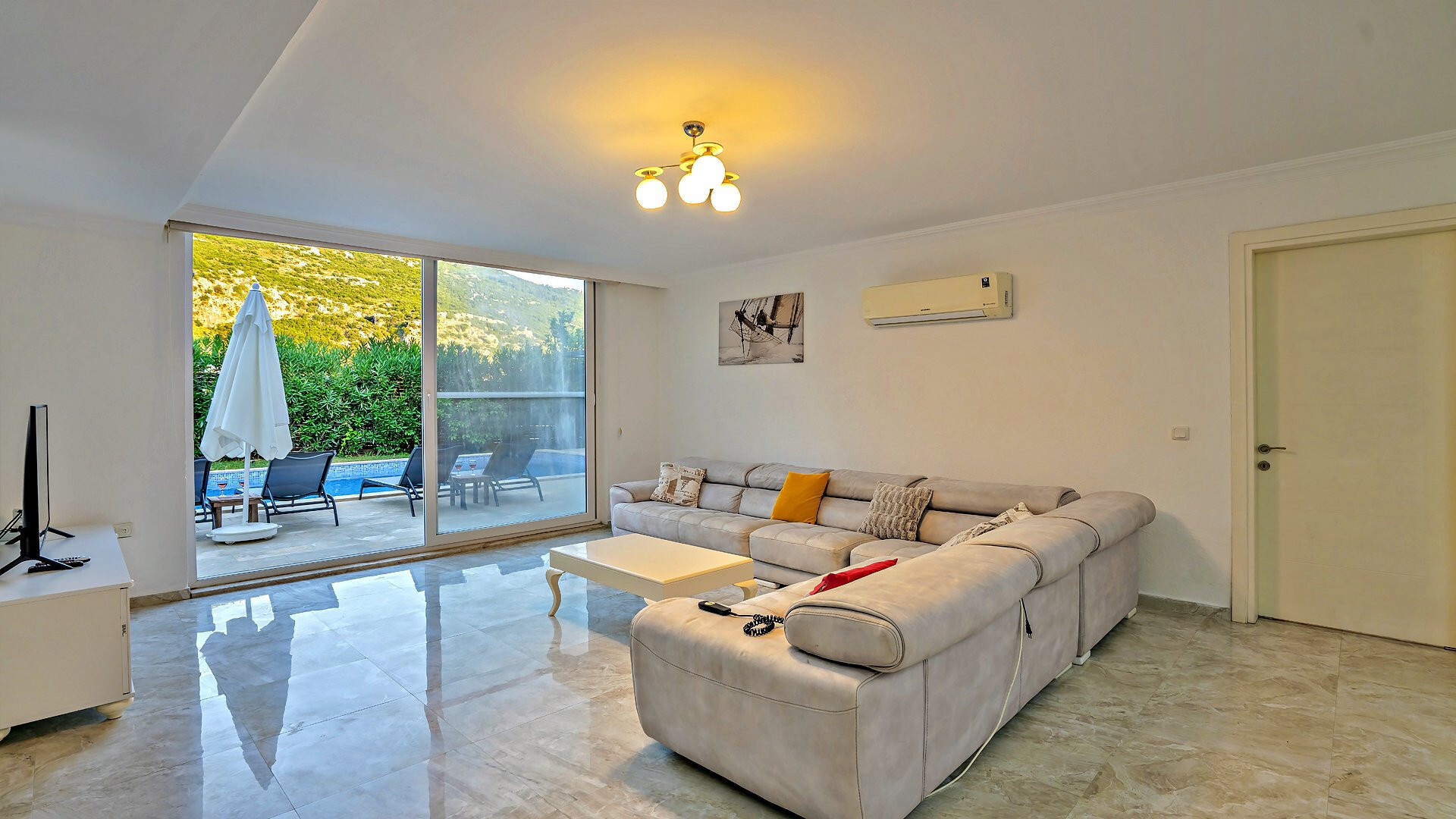 VBK42800 Villa Booking