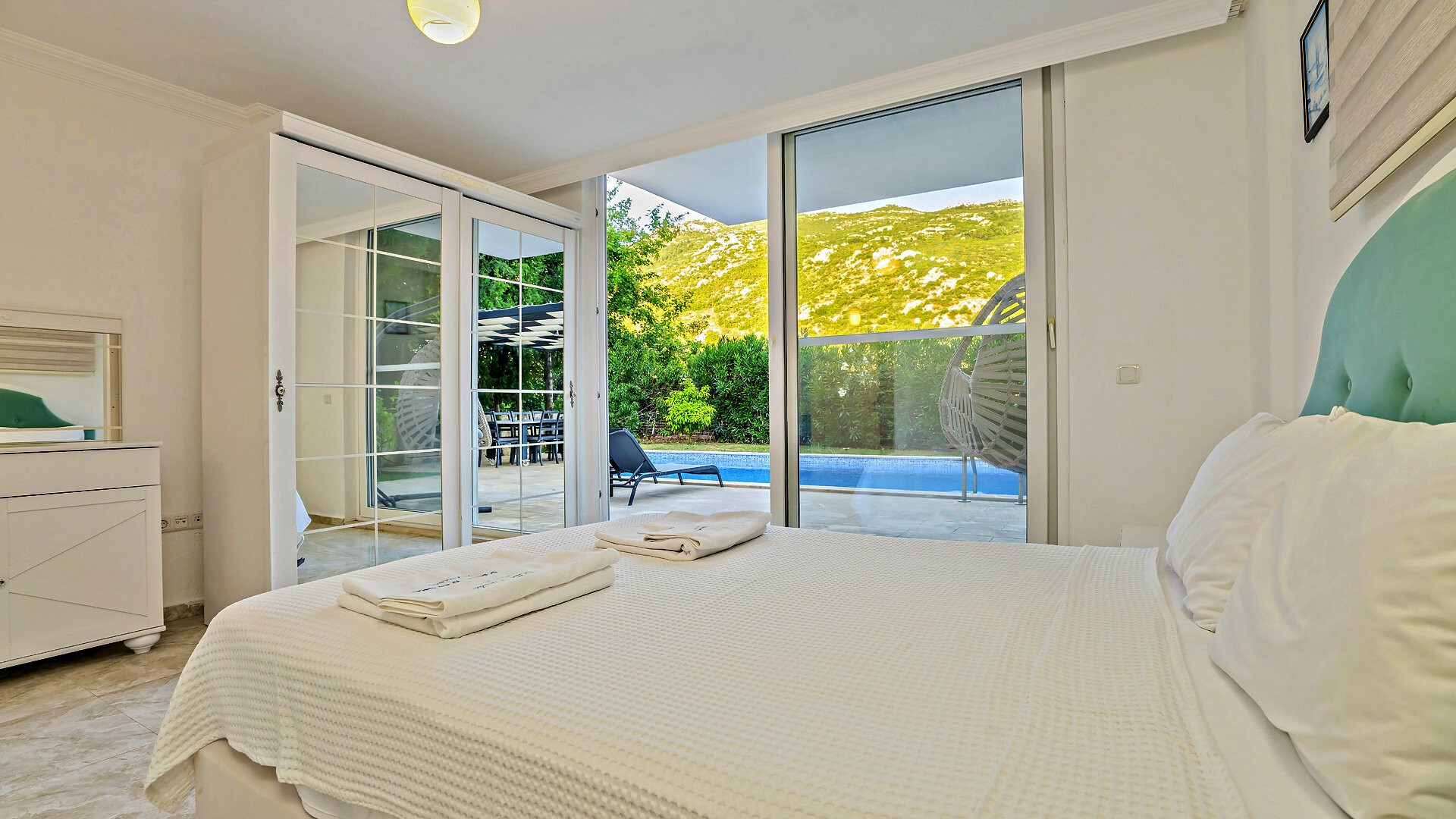 VBK42800 Villa Booking