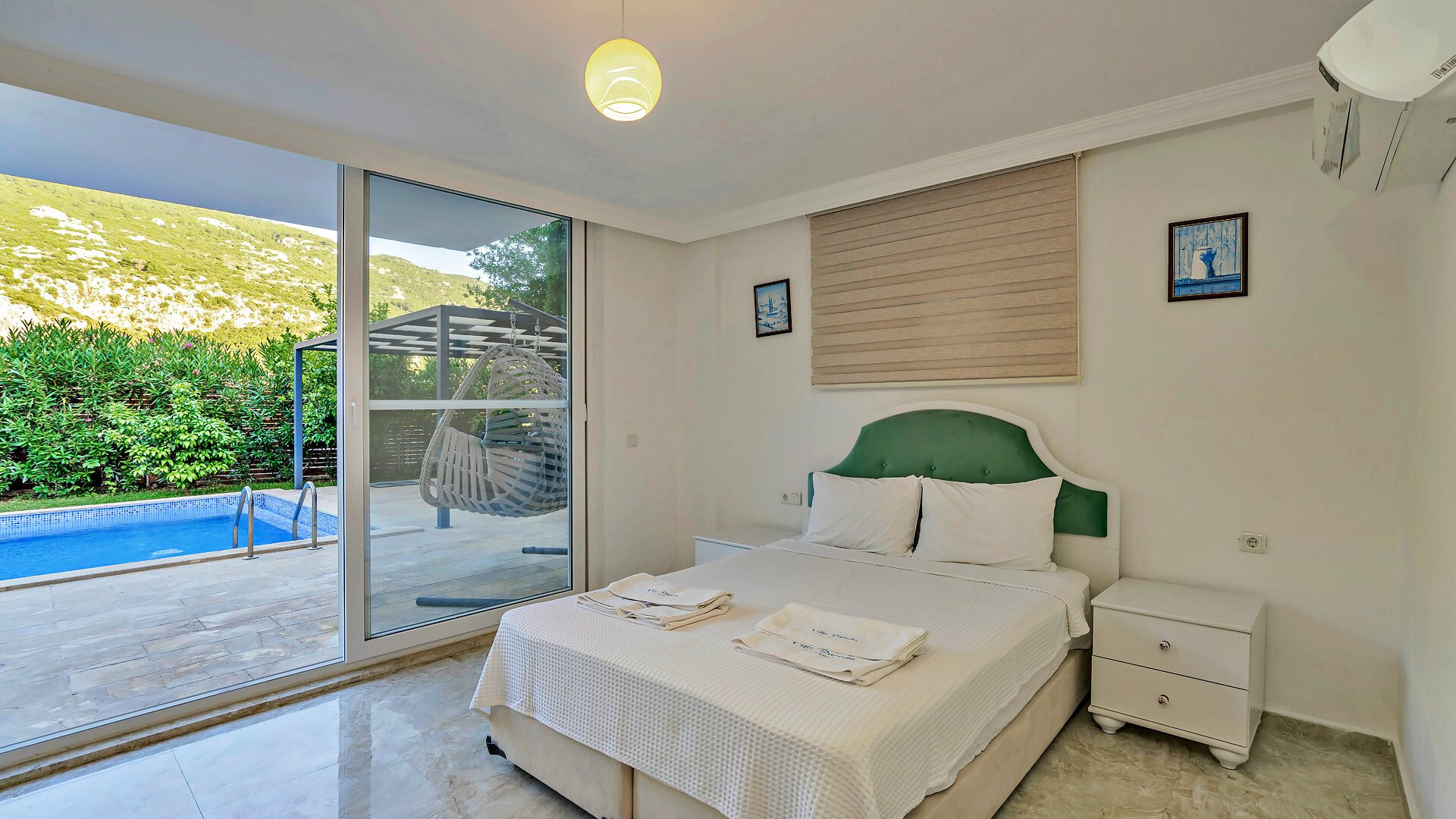 VBK42800 Villa Booking