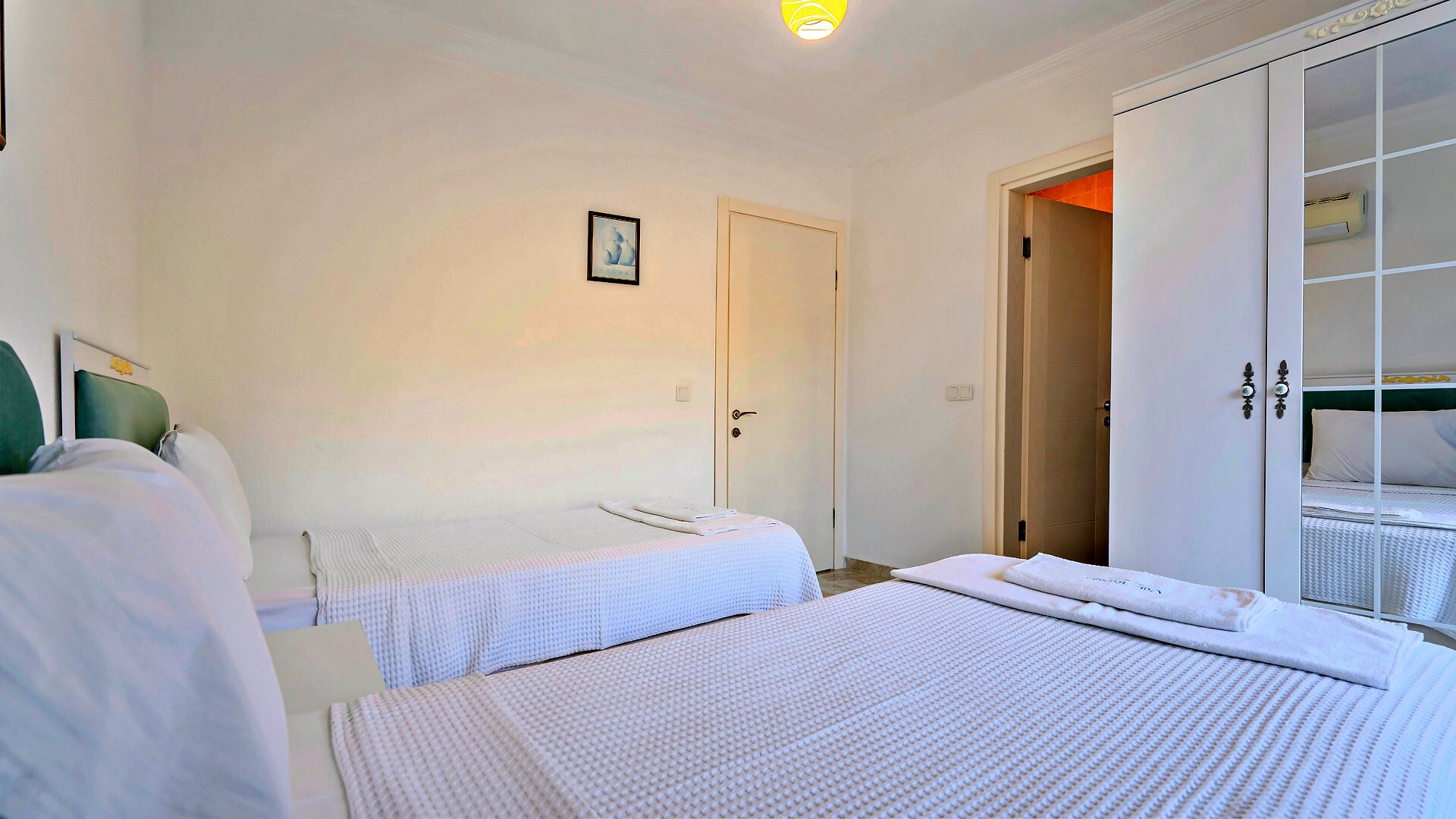 VBK42800 Villa Booking