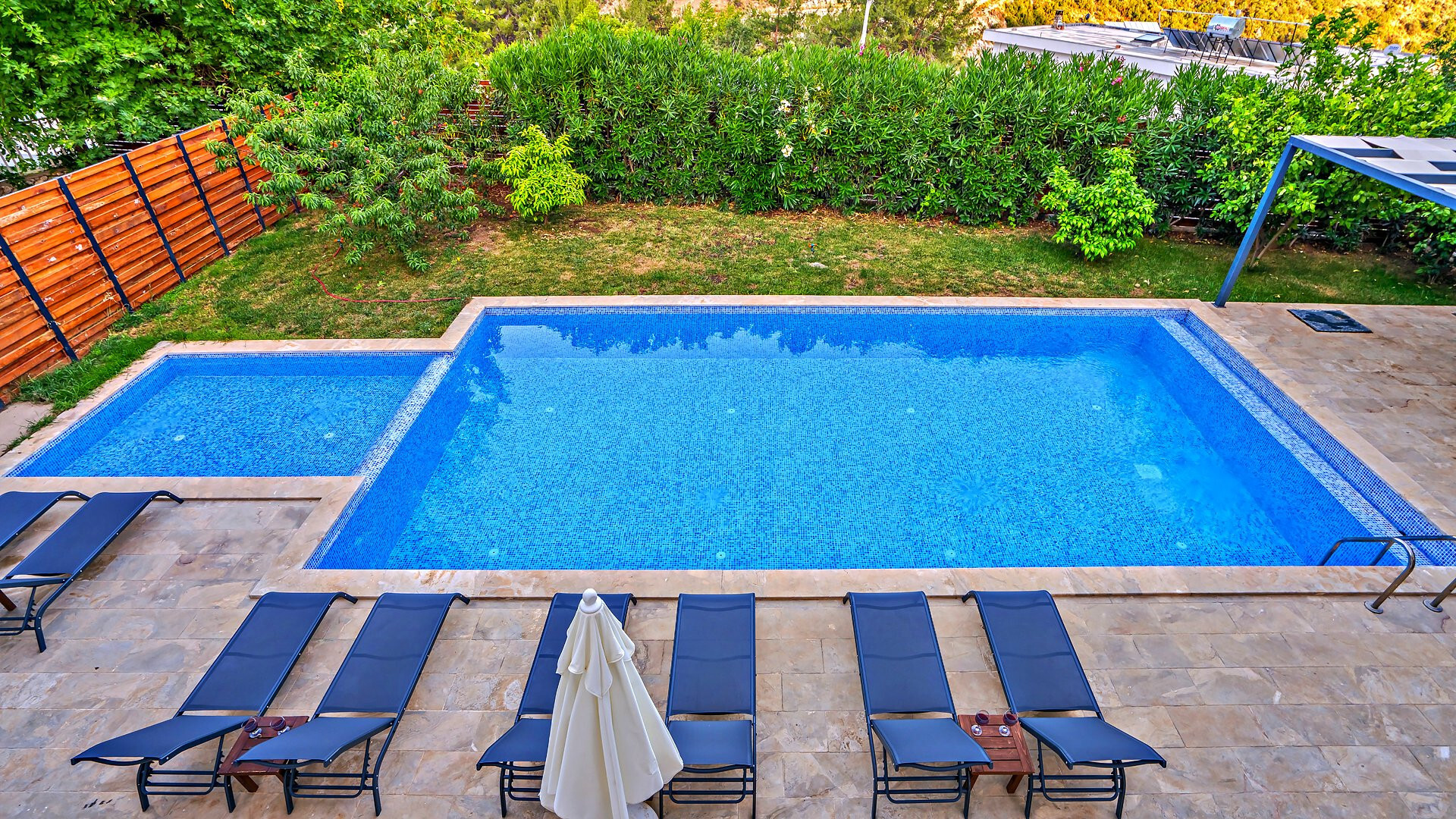 VBK42800 Villa Booking