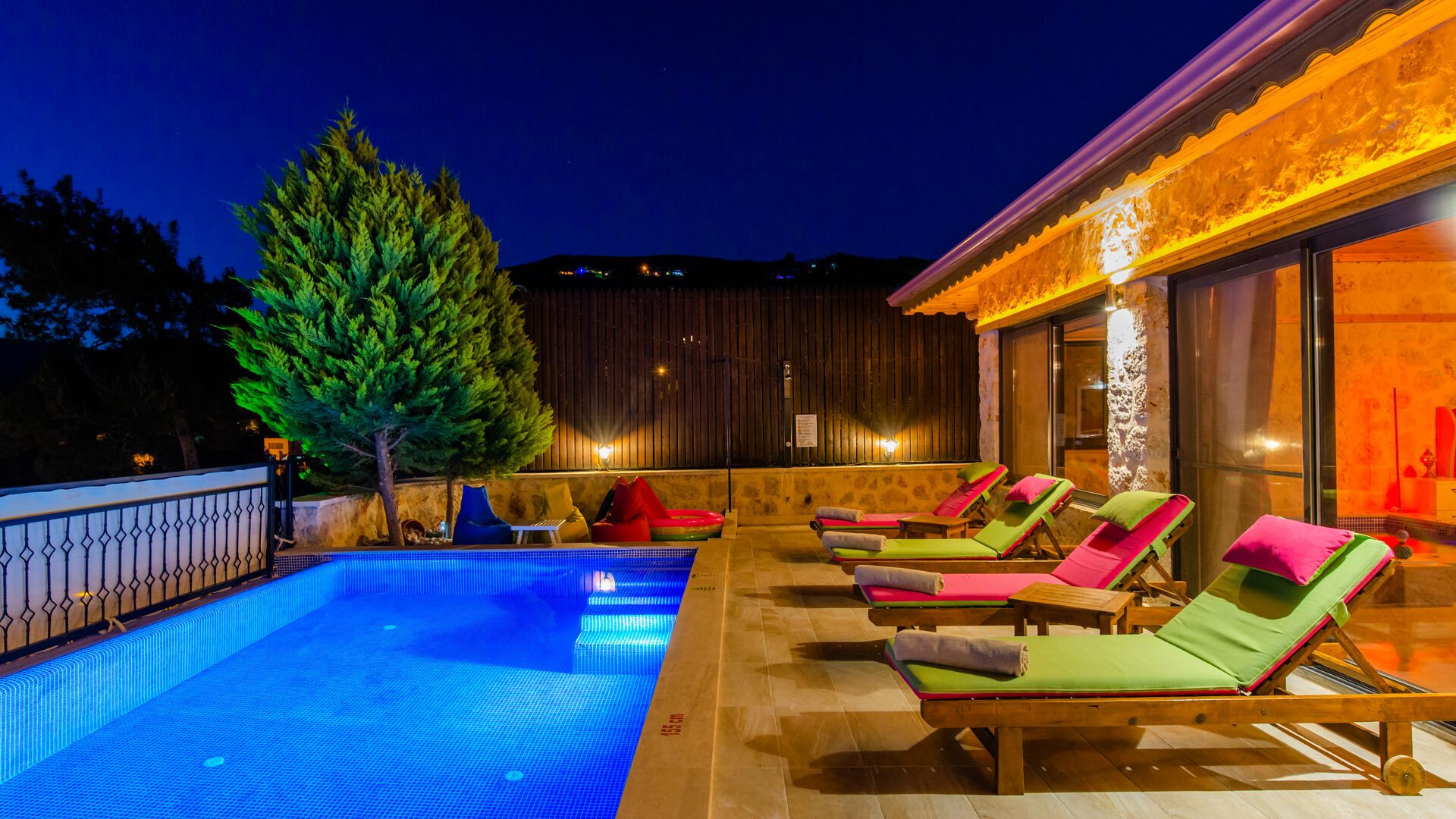 VBK68580 Villa Booking