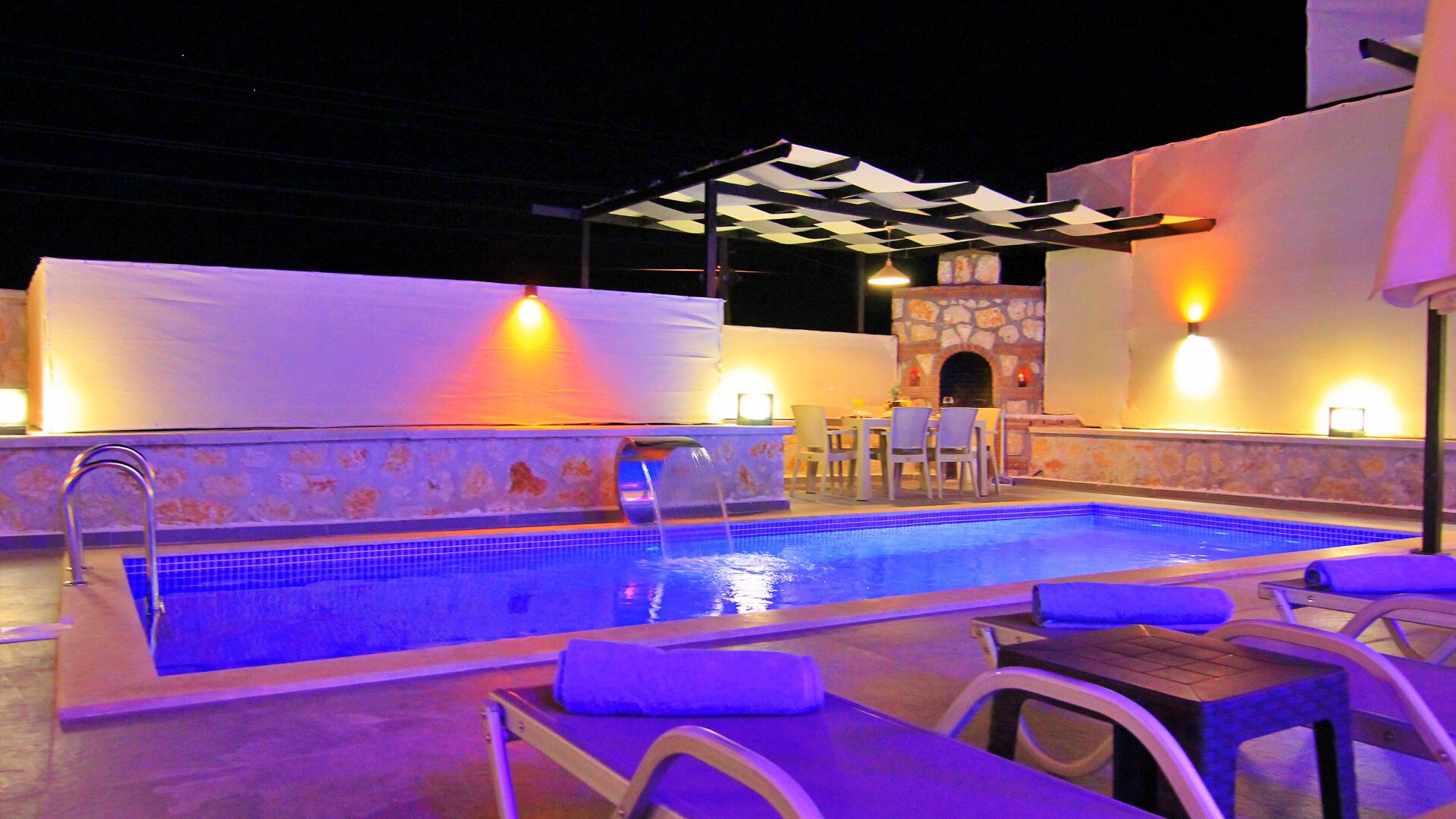 VBK77233 Villa Booking