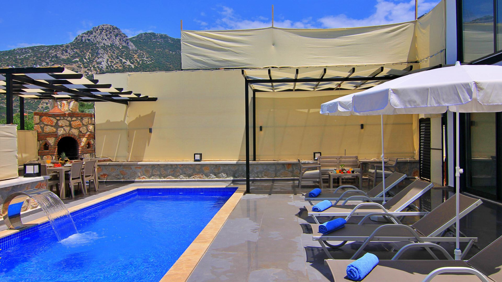 VBK77233 Villa Booking