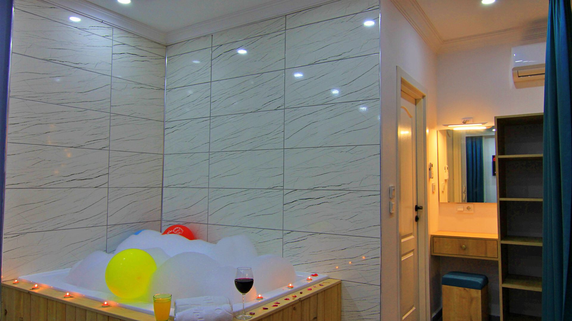 VBK77233 Villa Booking