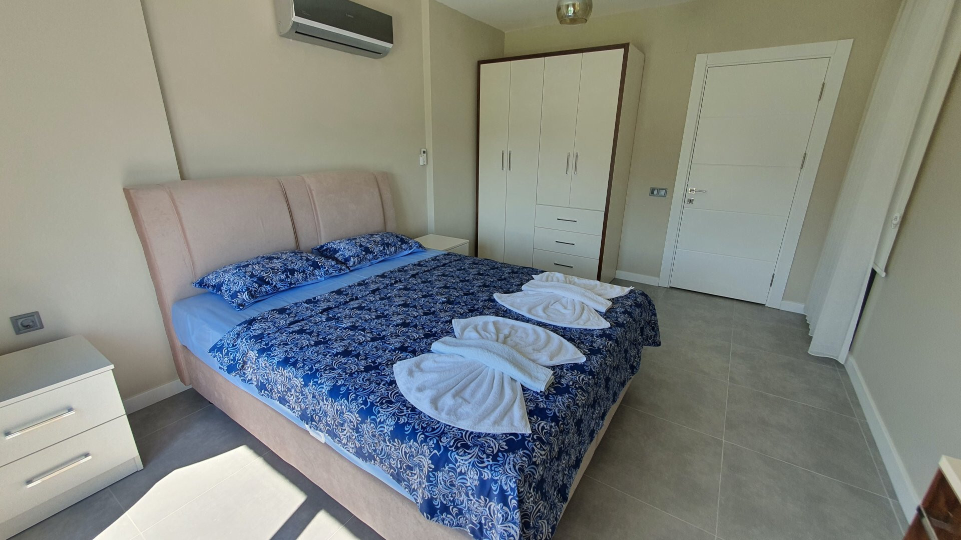 VBK99585 Villa Booking