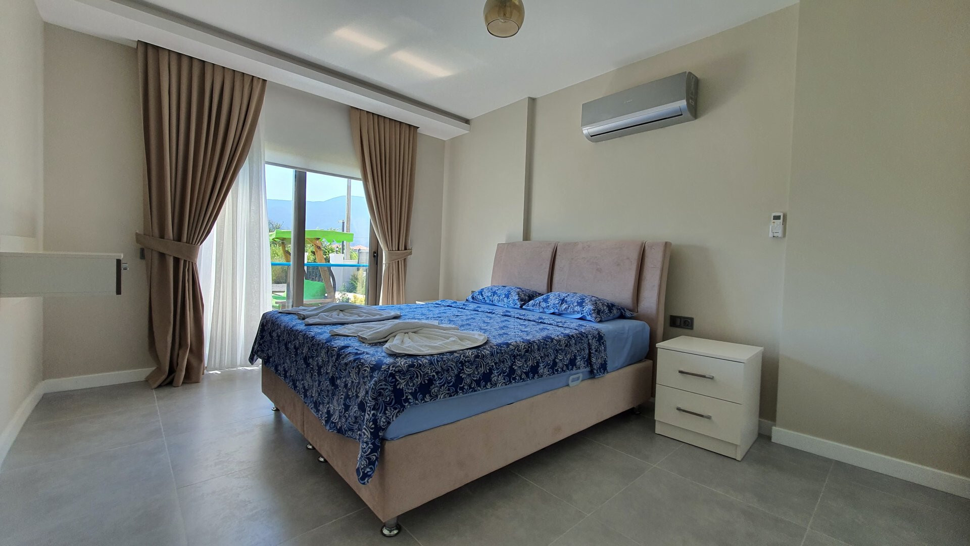 VBK99585 Villa Booking