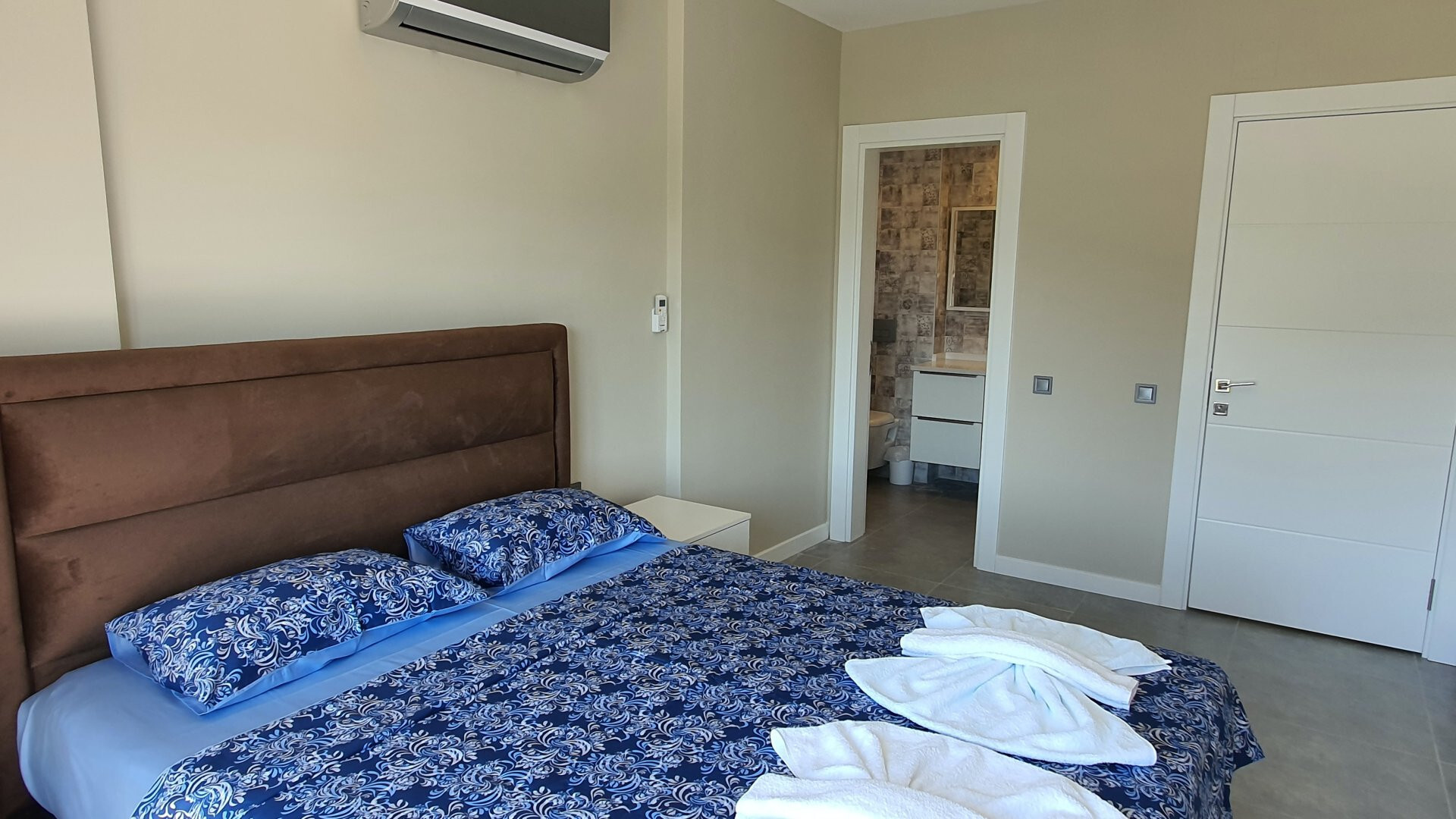 VBK99585 Villa Booking