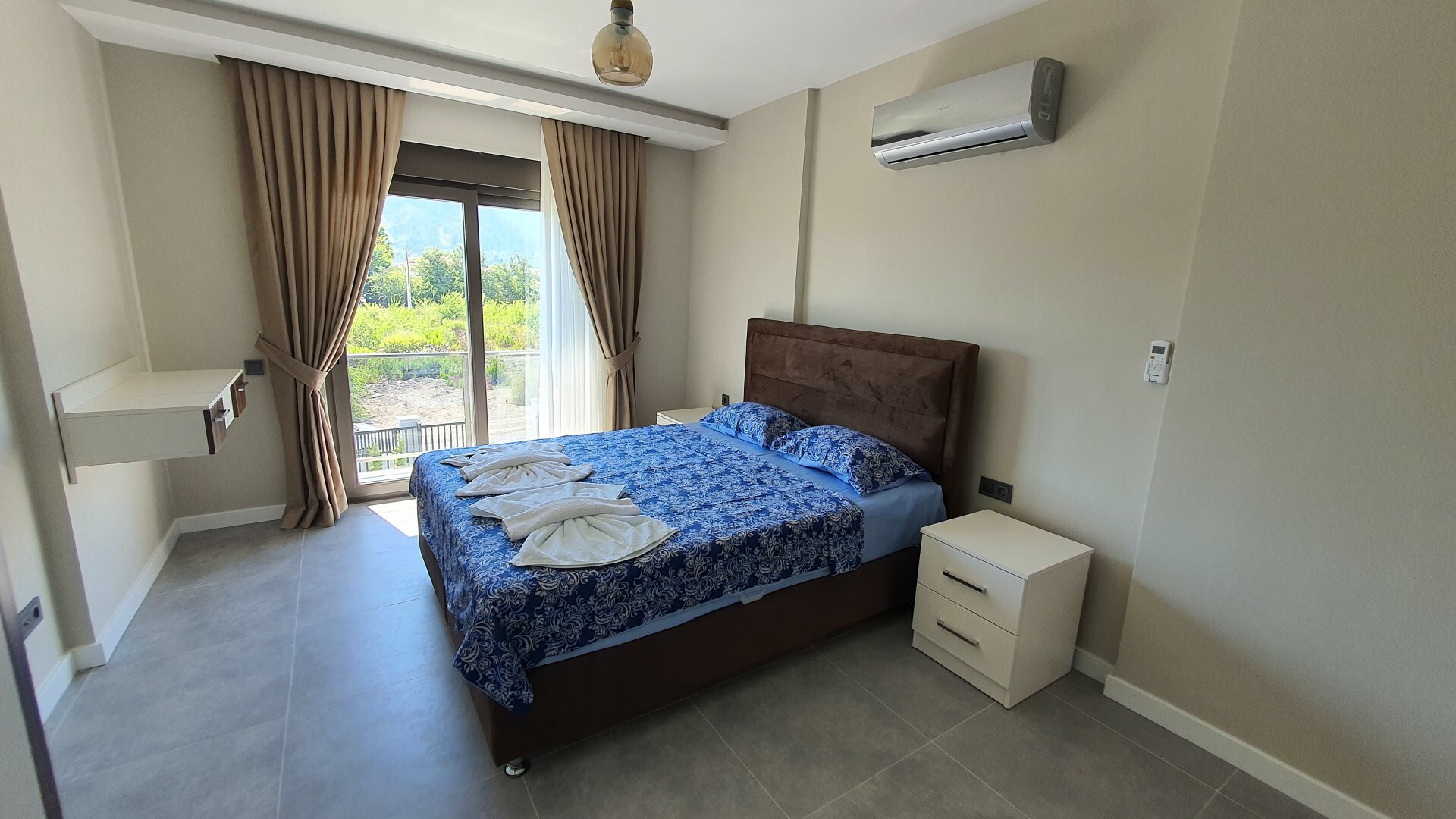 VBK99585 Villa Booking