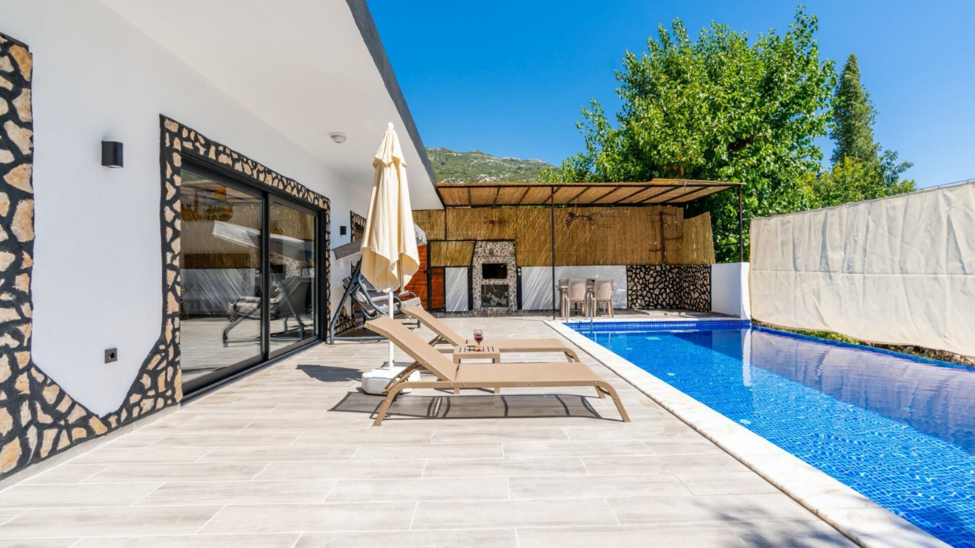 VBK63493 Villa Booking