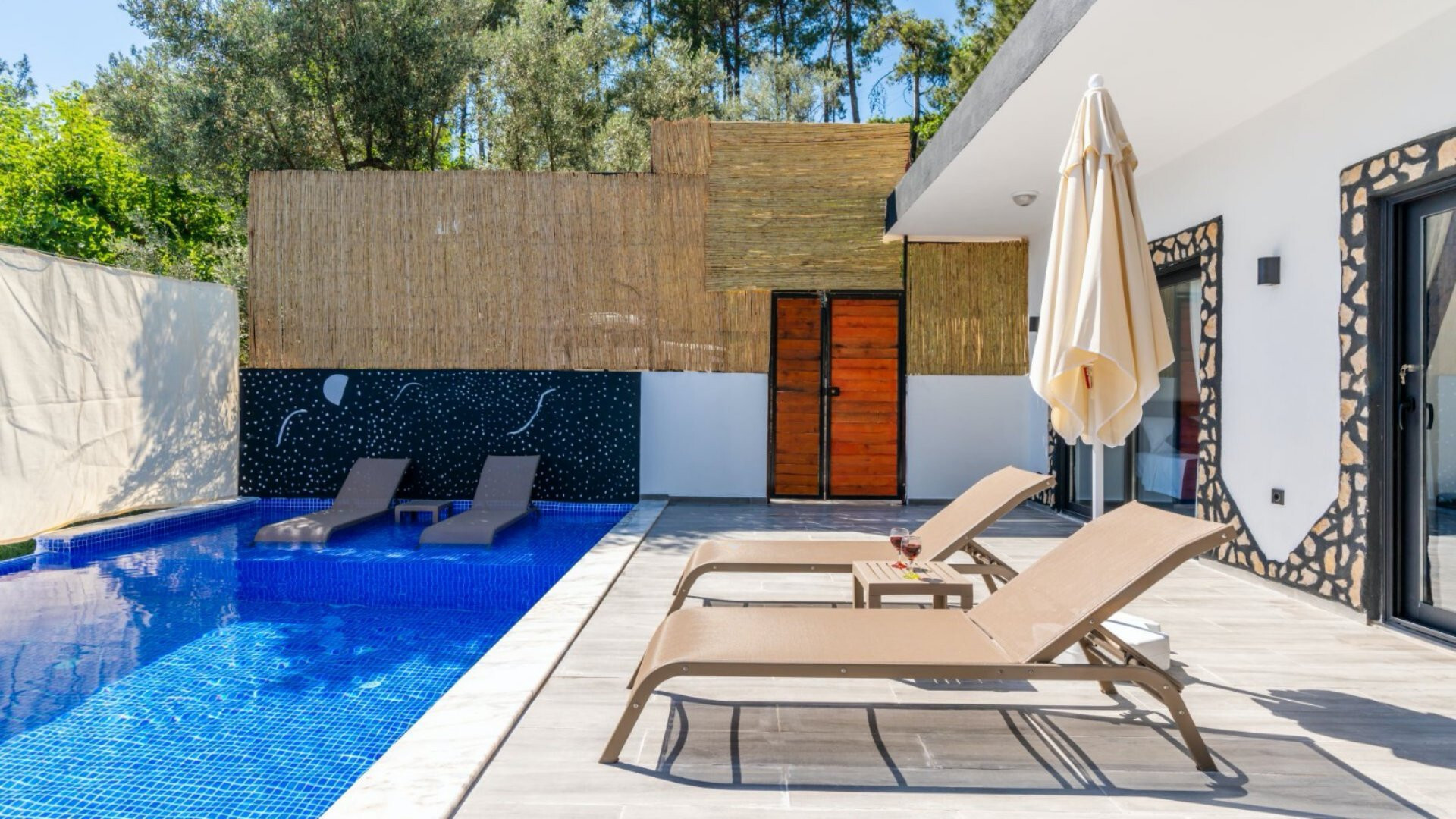 VBK63493 Villa Booking