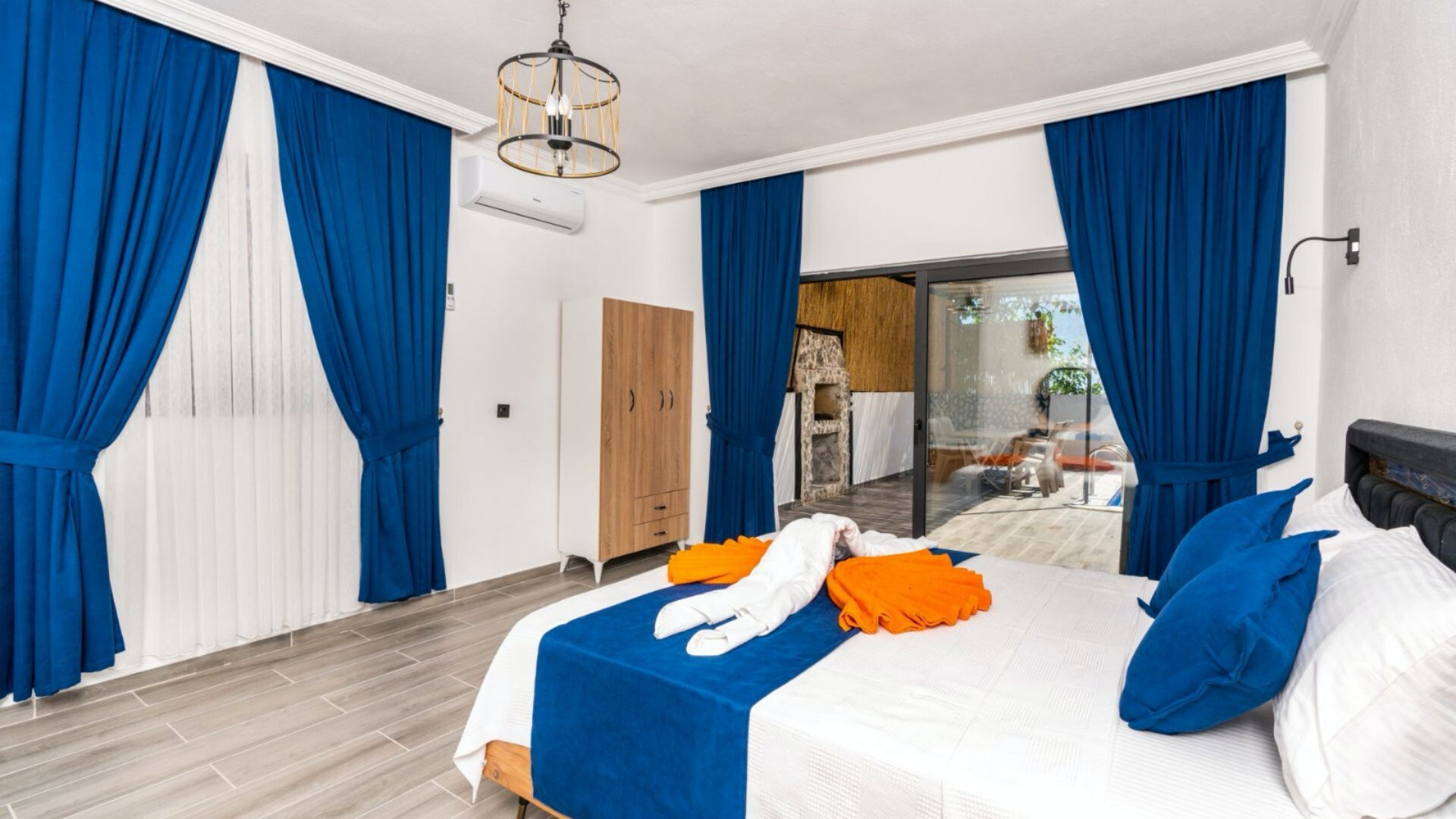 VBK63493 Villa Booking