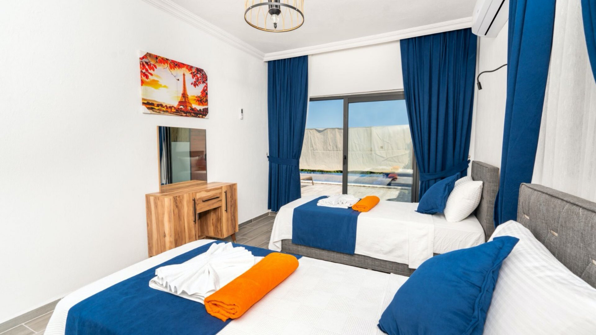 VBK63493 Villa Booking