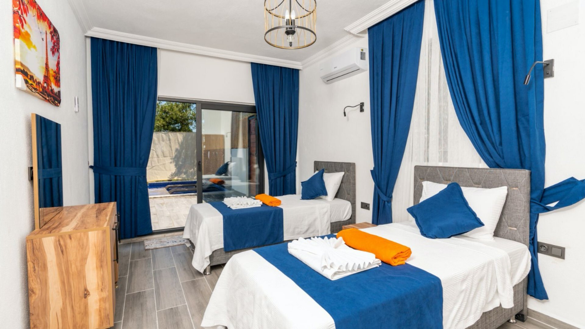 VBK63493 Villa Booking