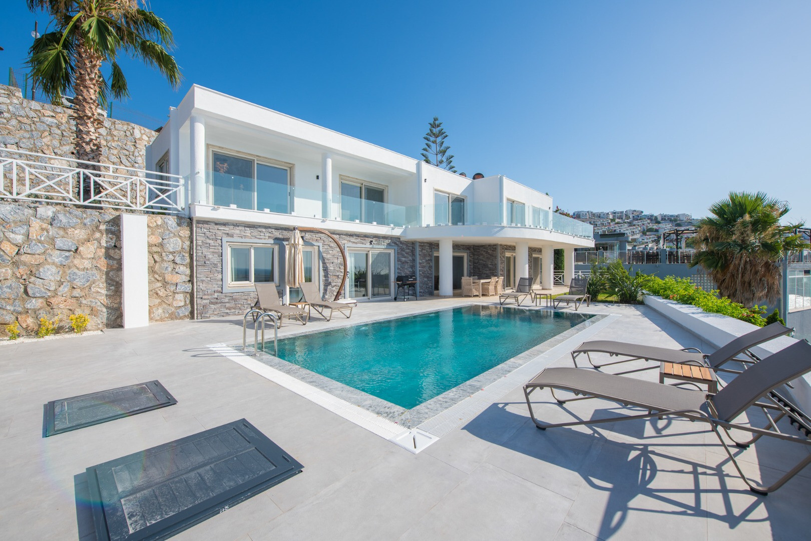 VBK76905 Villa Booking