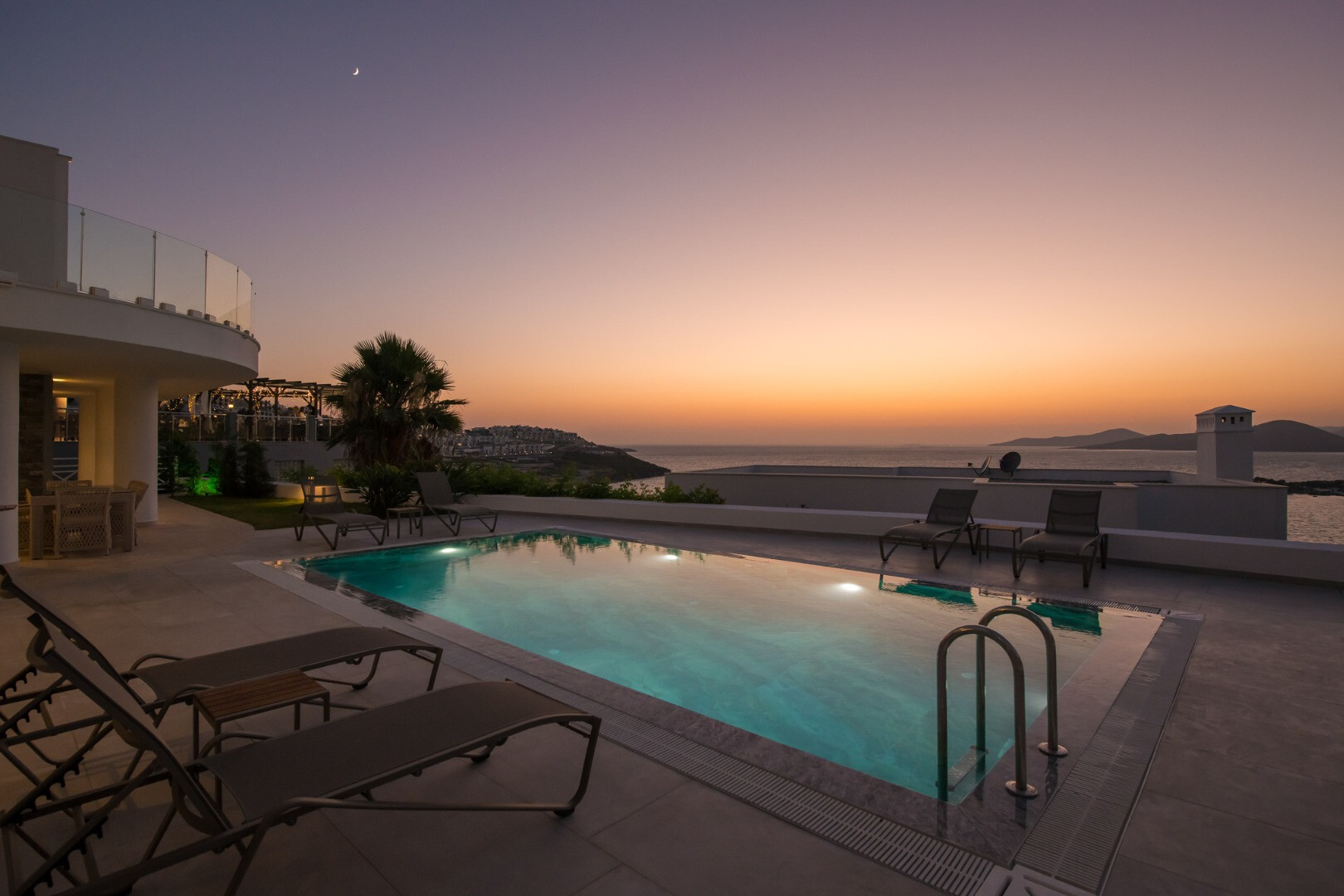 VBK76905 Villa Booking