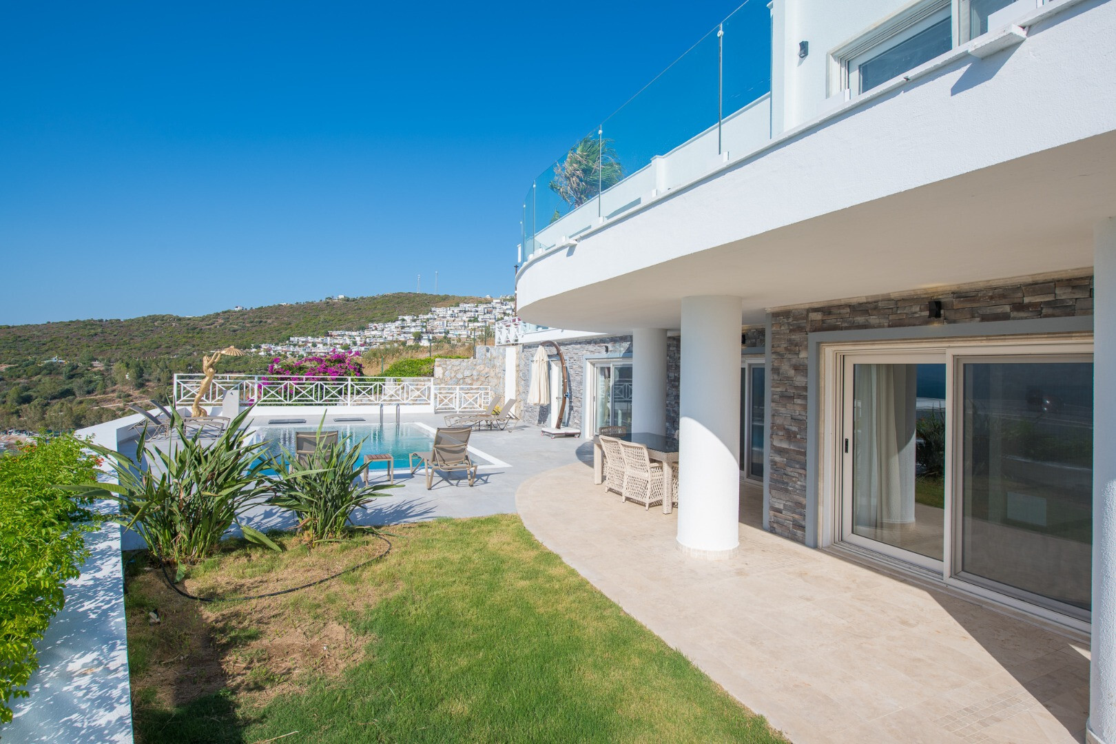 VBK76905 Villa Booking