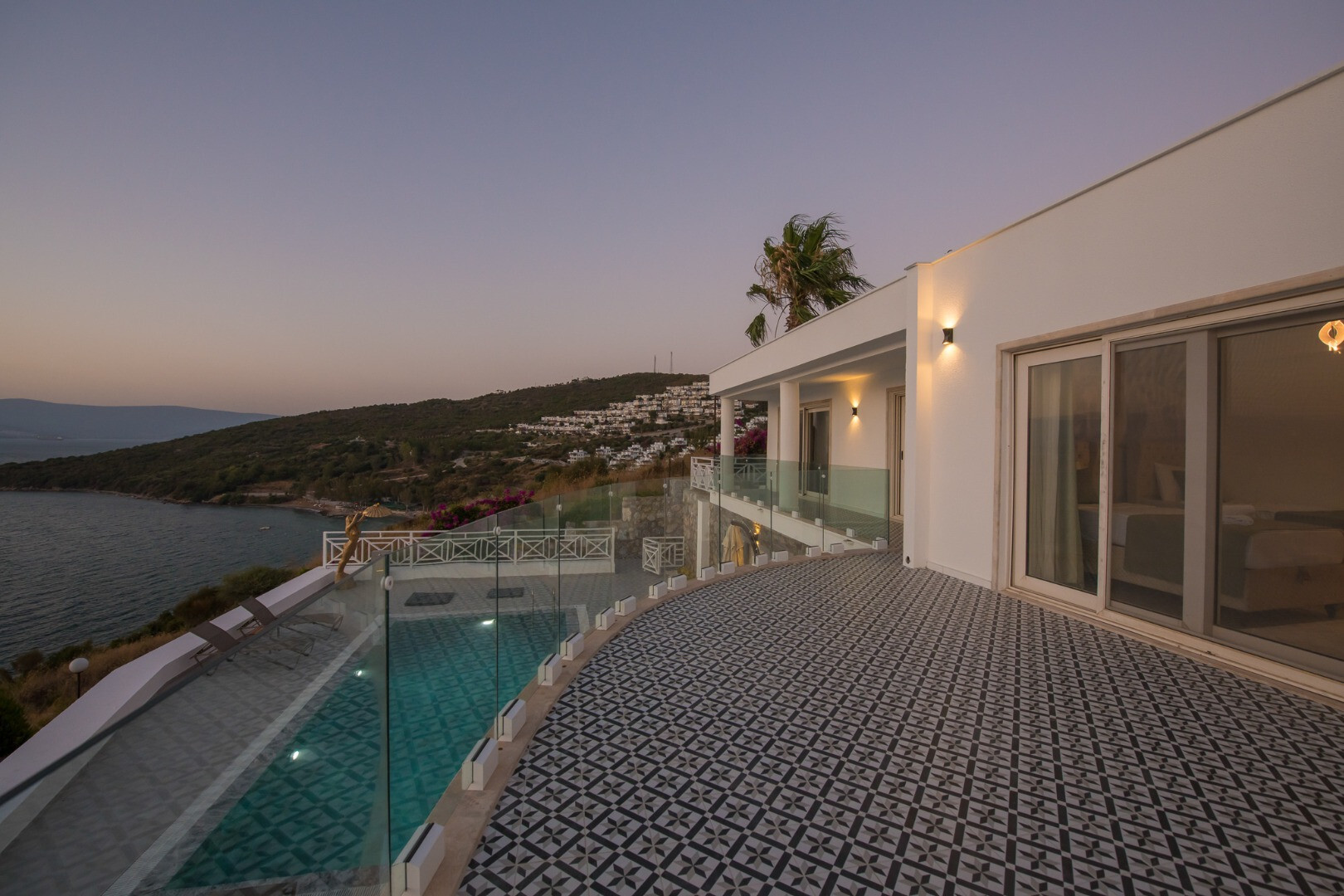 VBK76905 Villa Booking