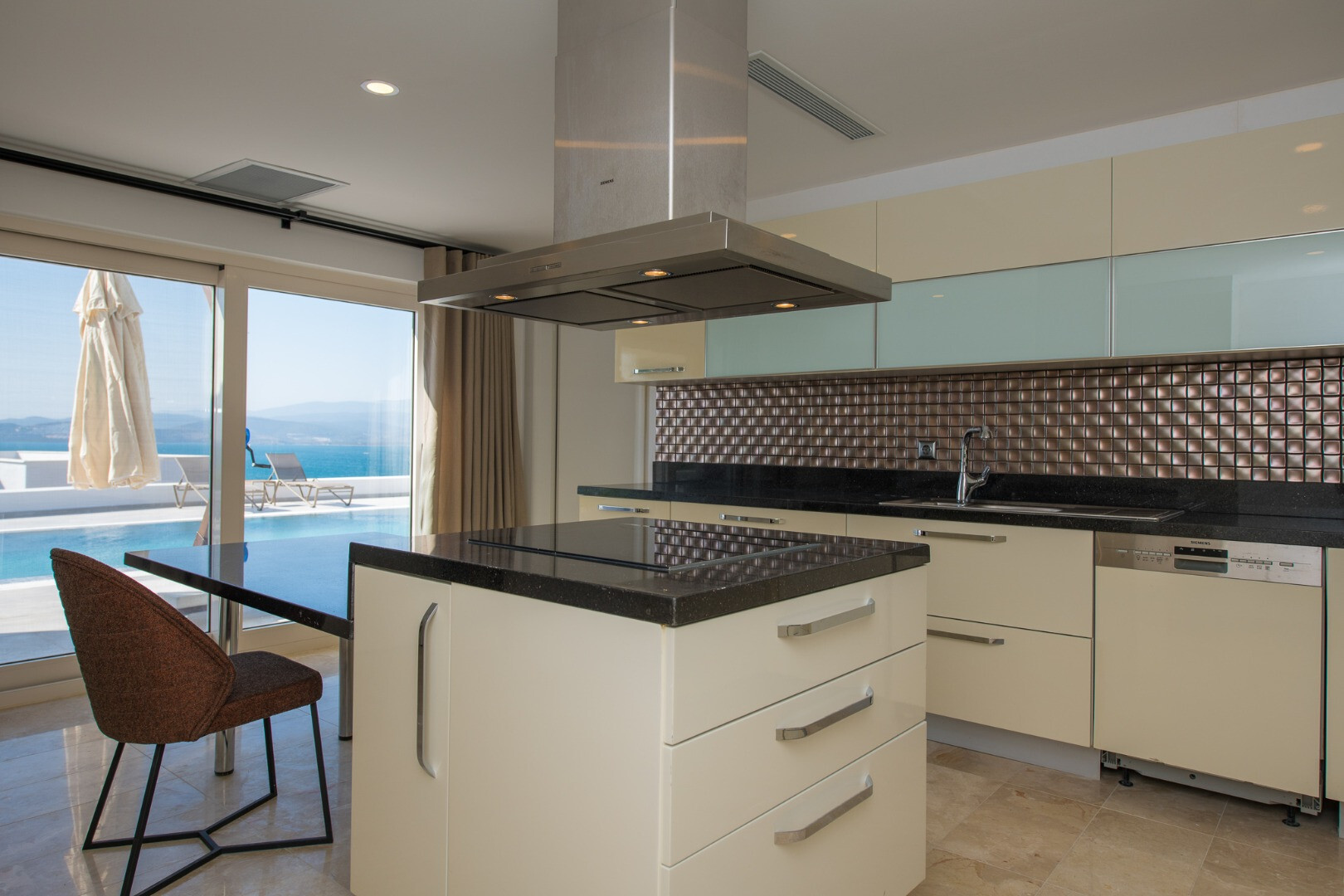 VBK76905 Villa Booking