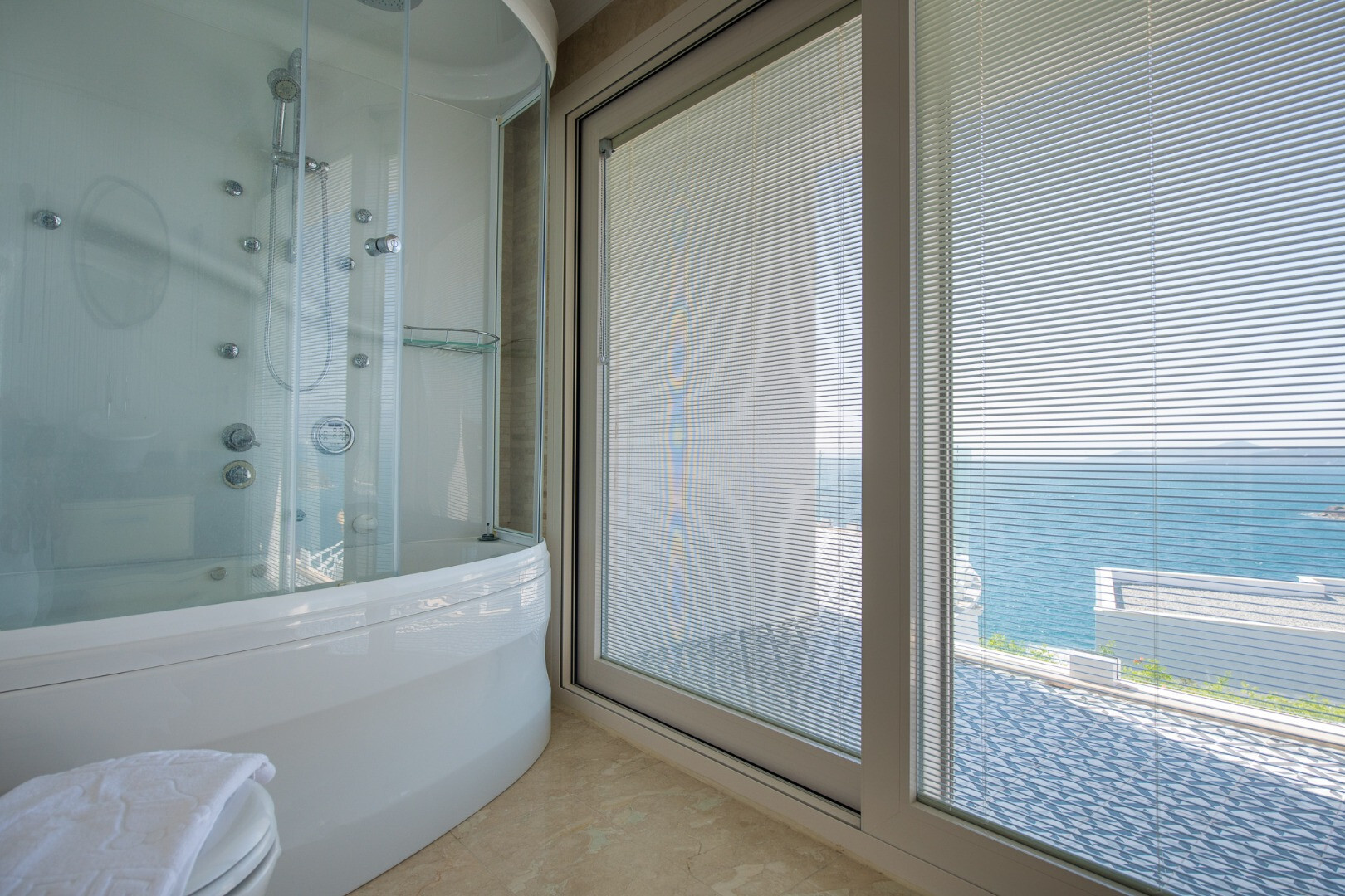 VBK76905 Villa Booking