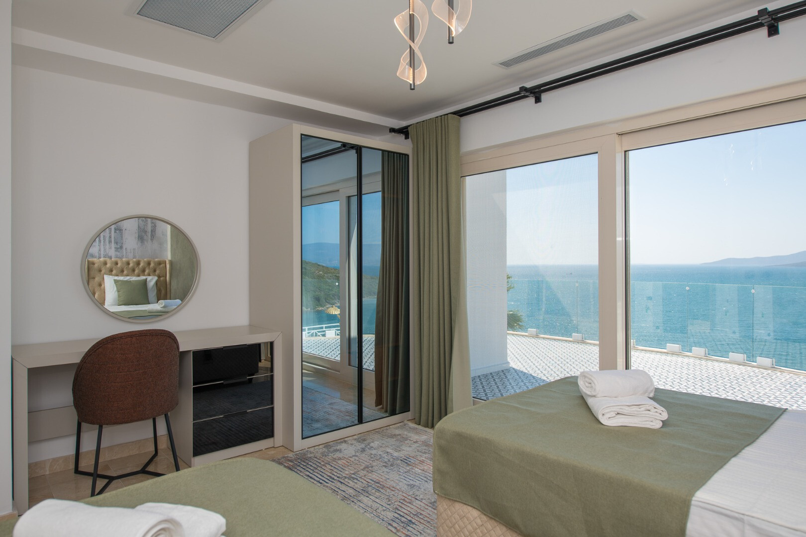 VBK76905 Villa Booking