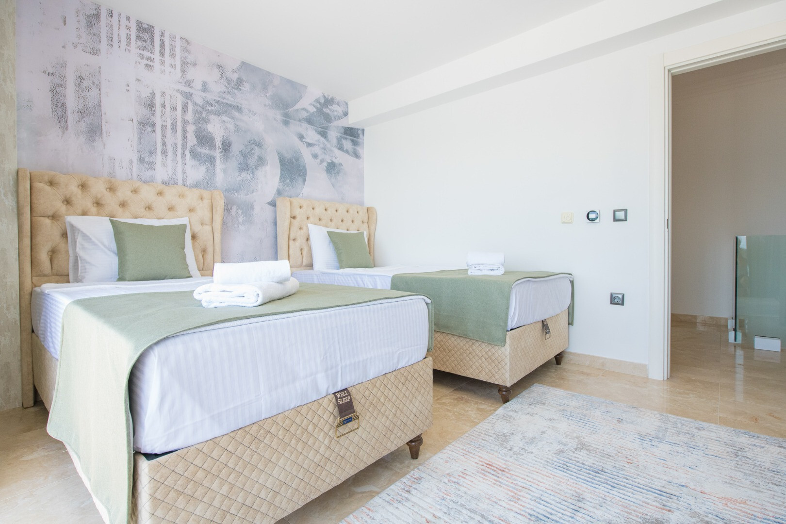 VBK76905 Villa Booking