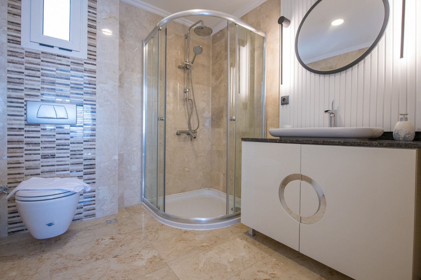 VBK76905 Villa Booking