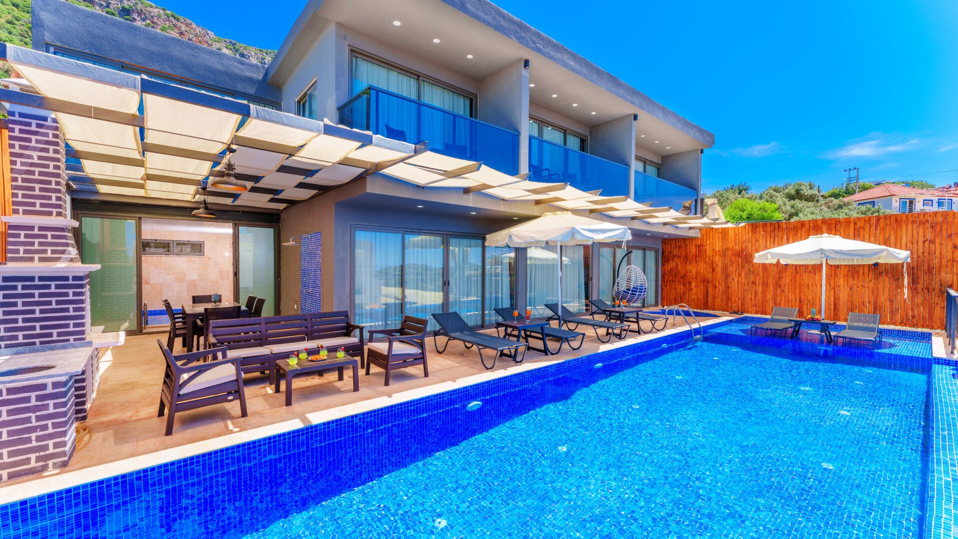 VBK51672 Villa Booking
