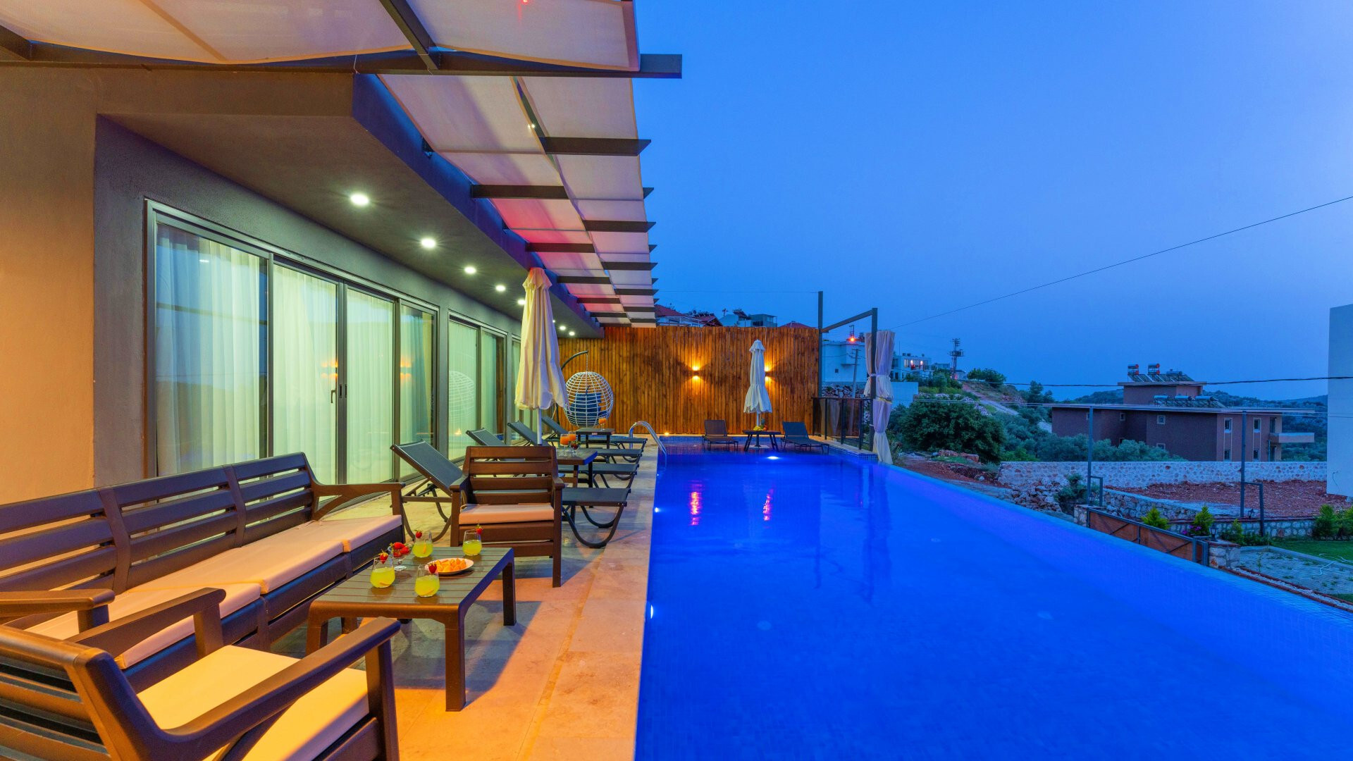 VBK51672 Villa Booking