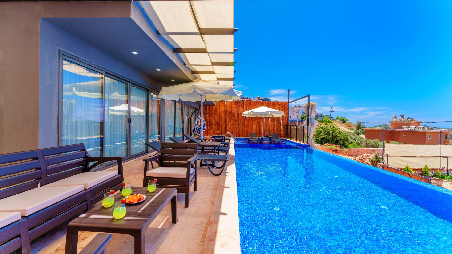 VBK51672 Villa Booking