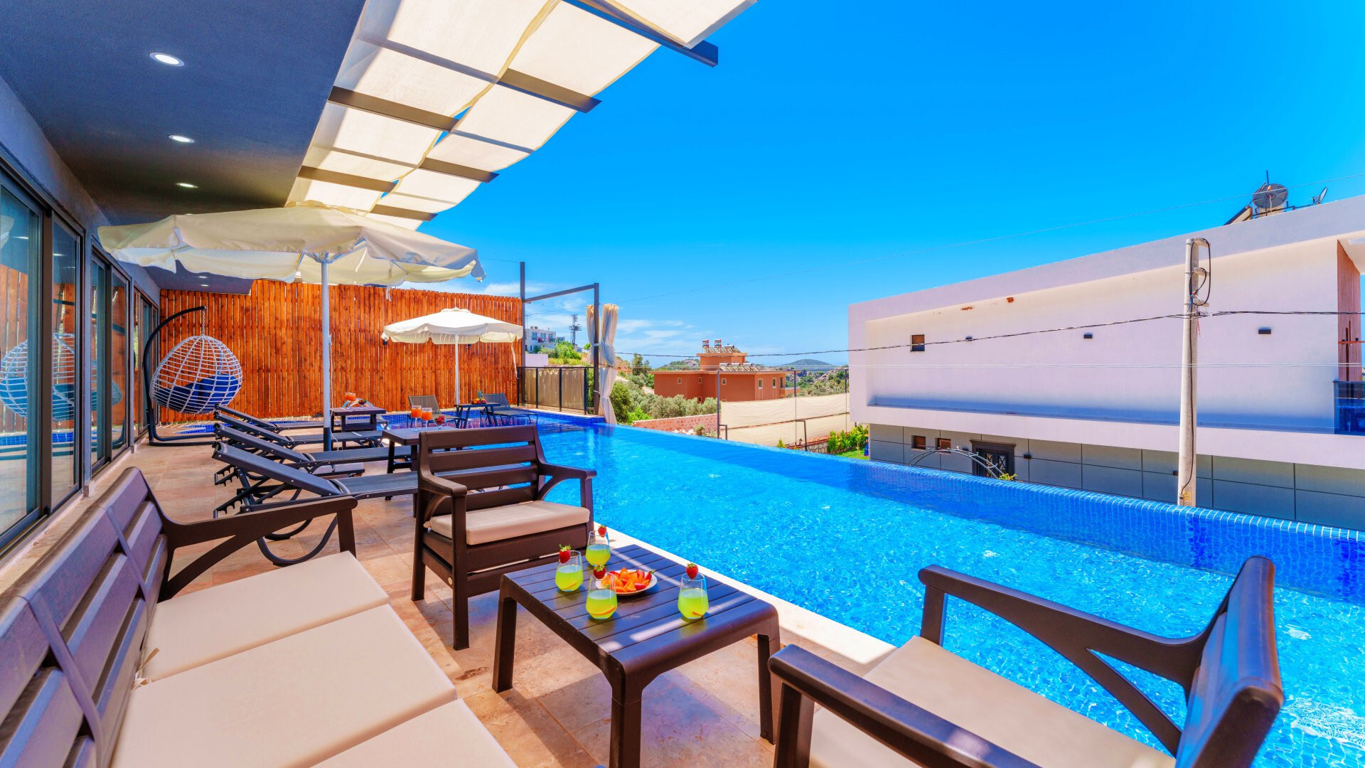 VBK51672 Villa Booking