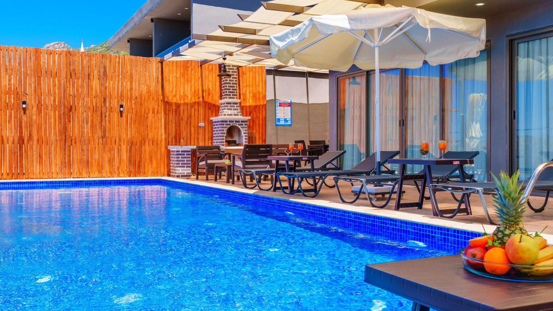 VBK51672 Villa Booking