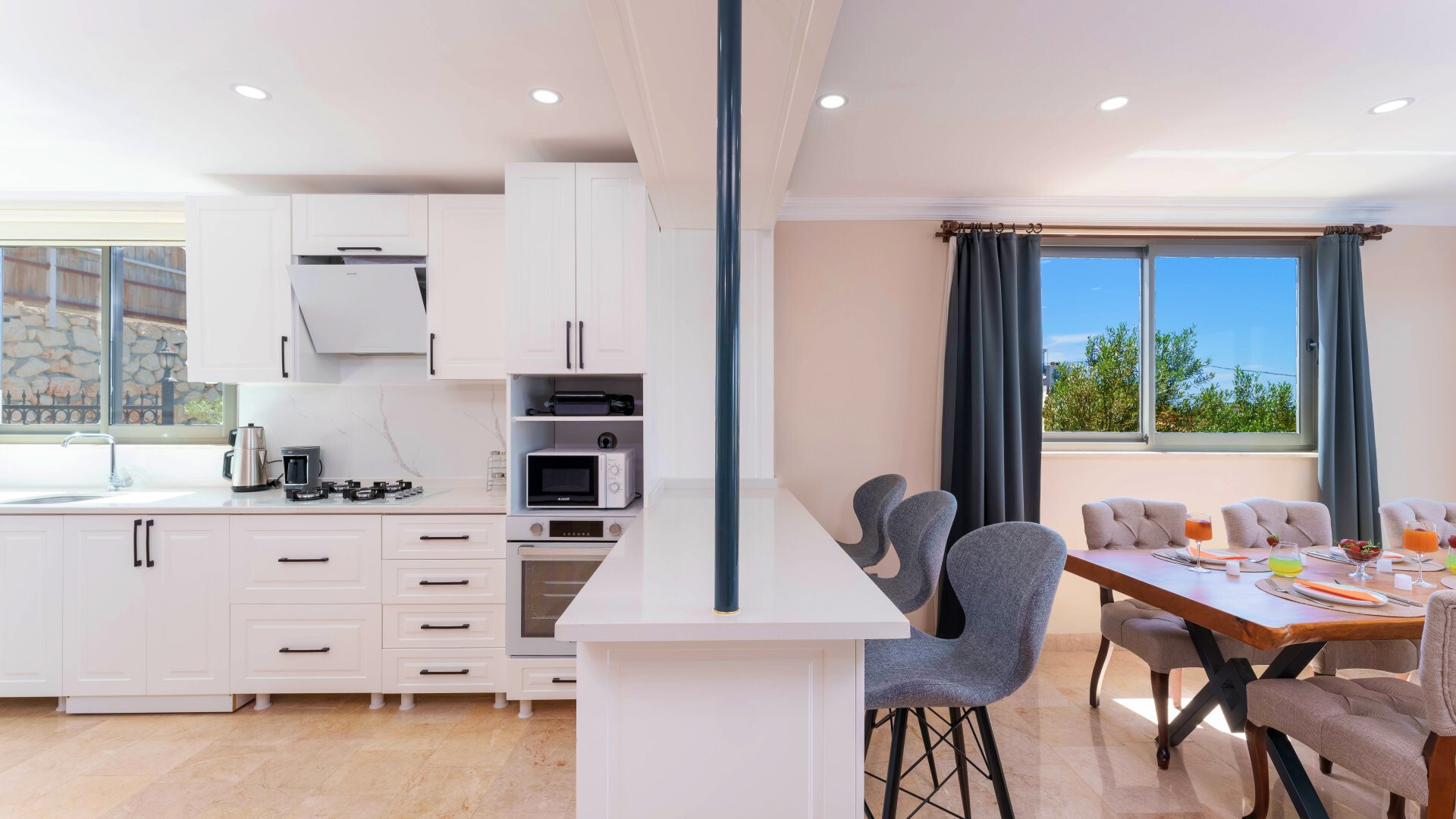VBK51672 Villa Booking