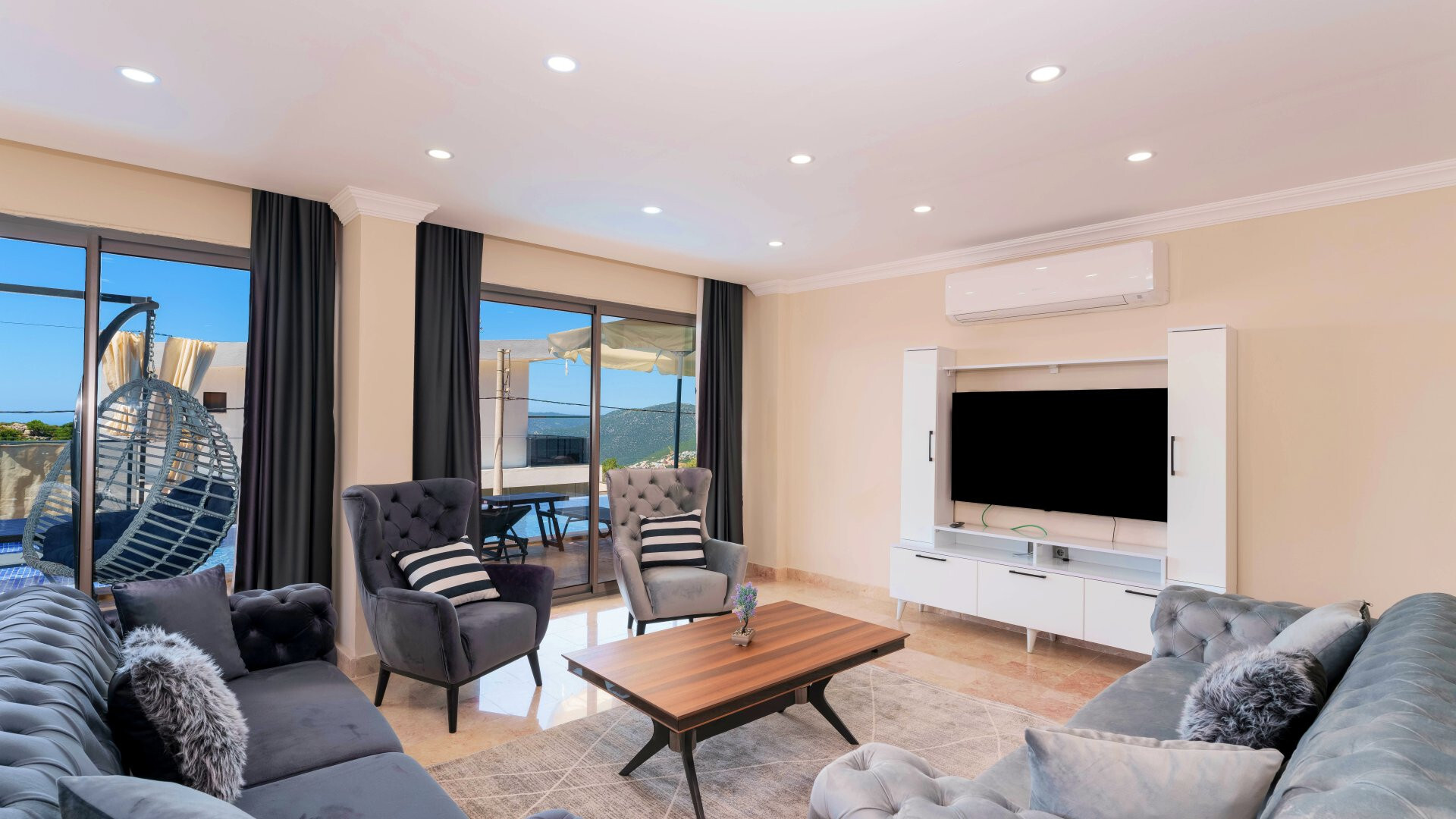 VBK51672 Villa Booking