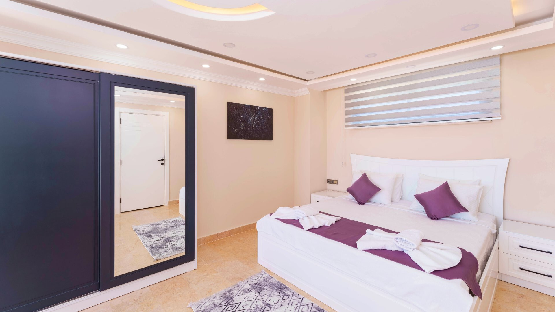 VBK51672 Villa Booking