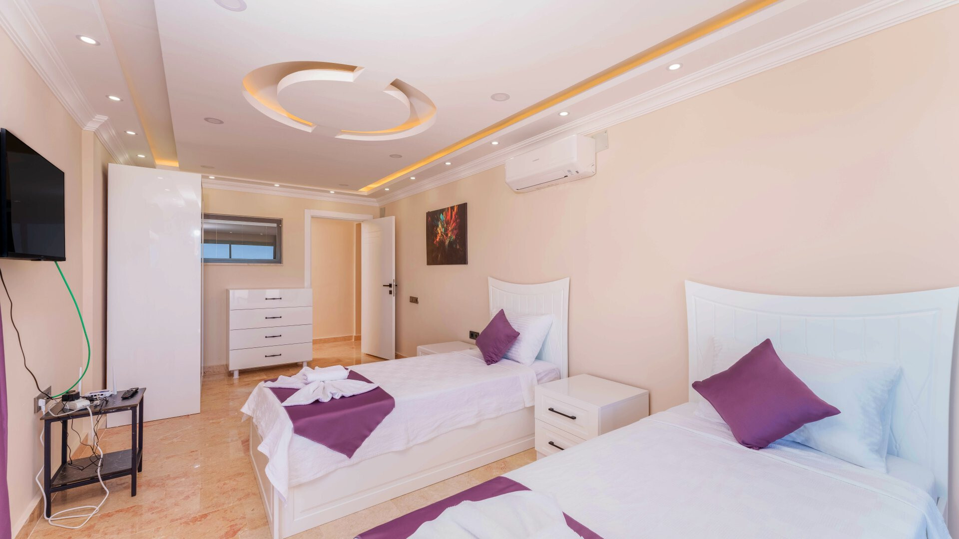 VBK51672 Villa Booking