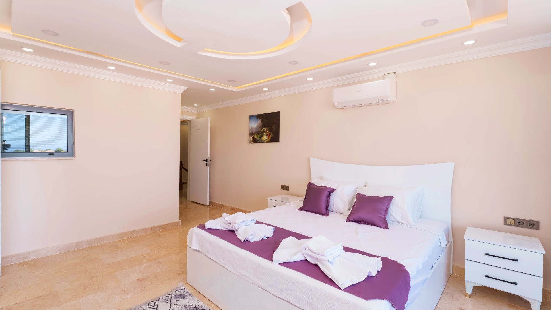 VBK51672 Villa Booking