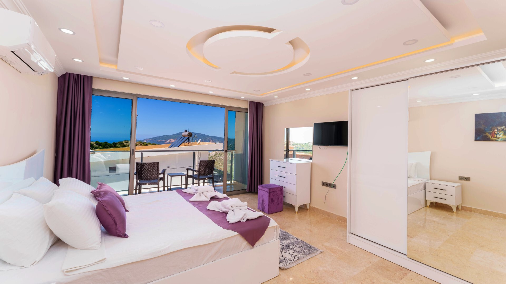 VBK51672 Villa Booking