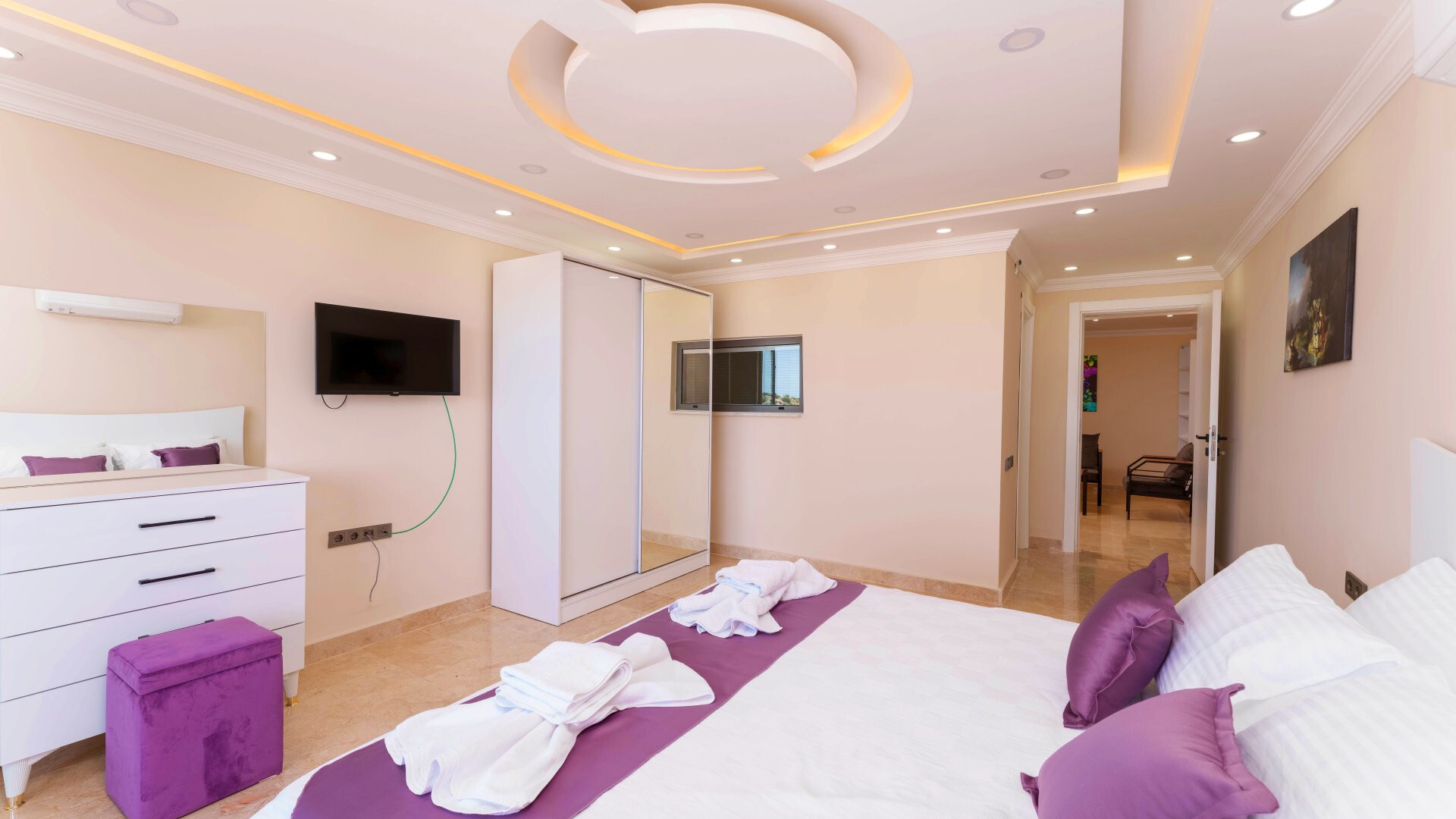 VBK51672 Villa Booking