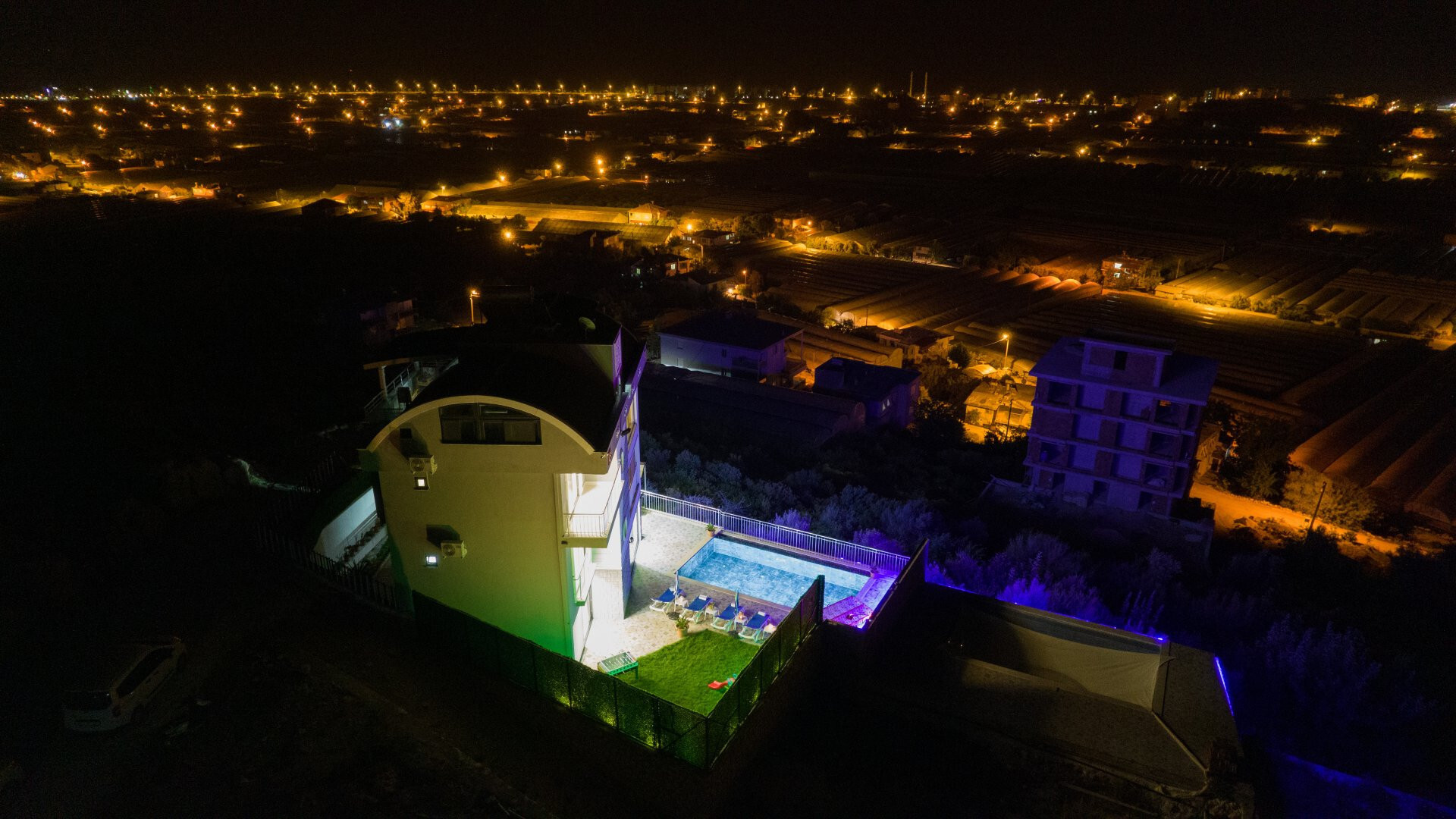 VBK19317 Villa Booking